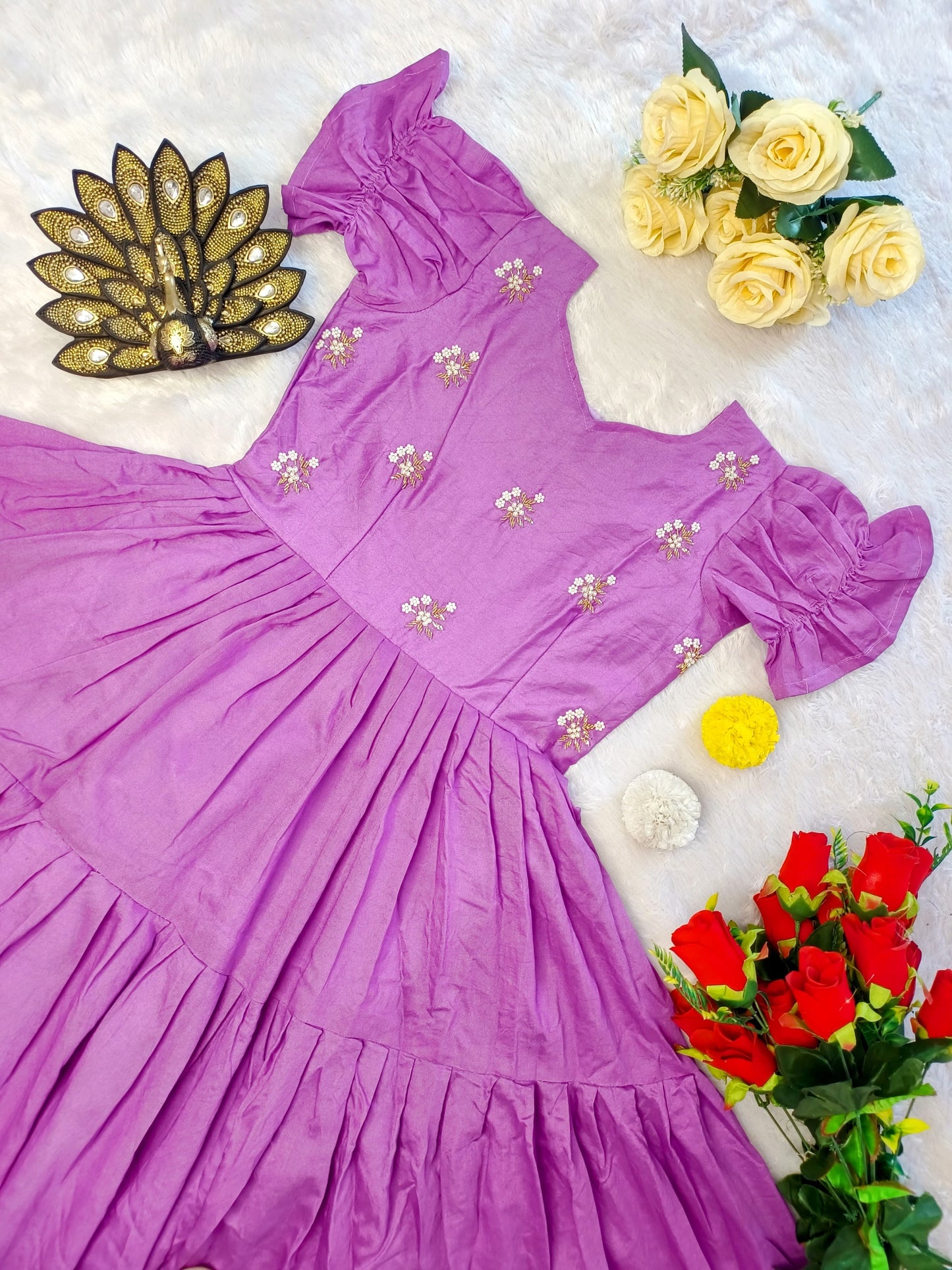 Soft cotton gowns hand pearl