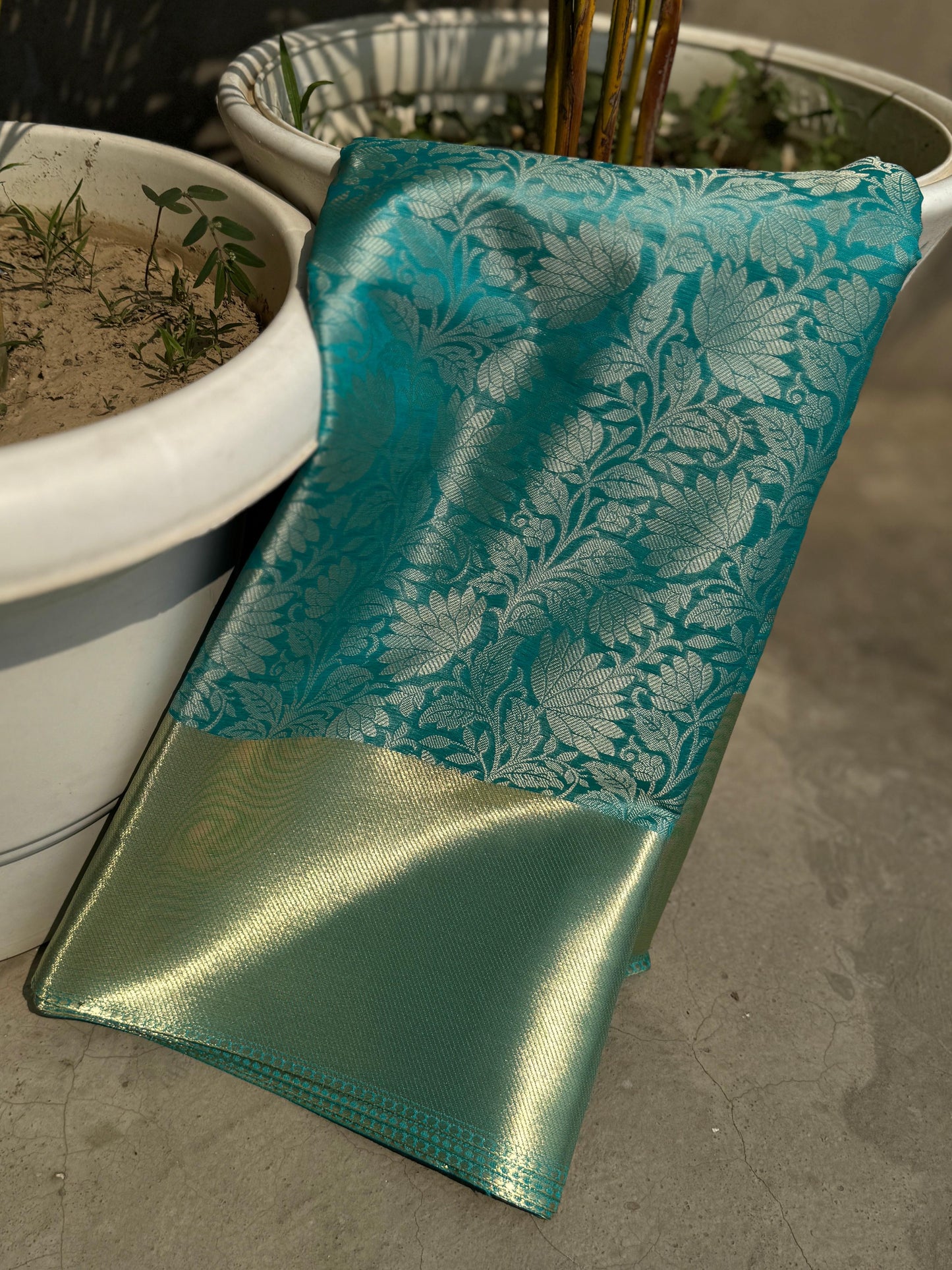 Kachi tissues sarees on offer Budget