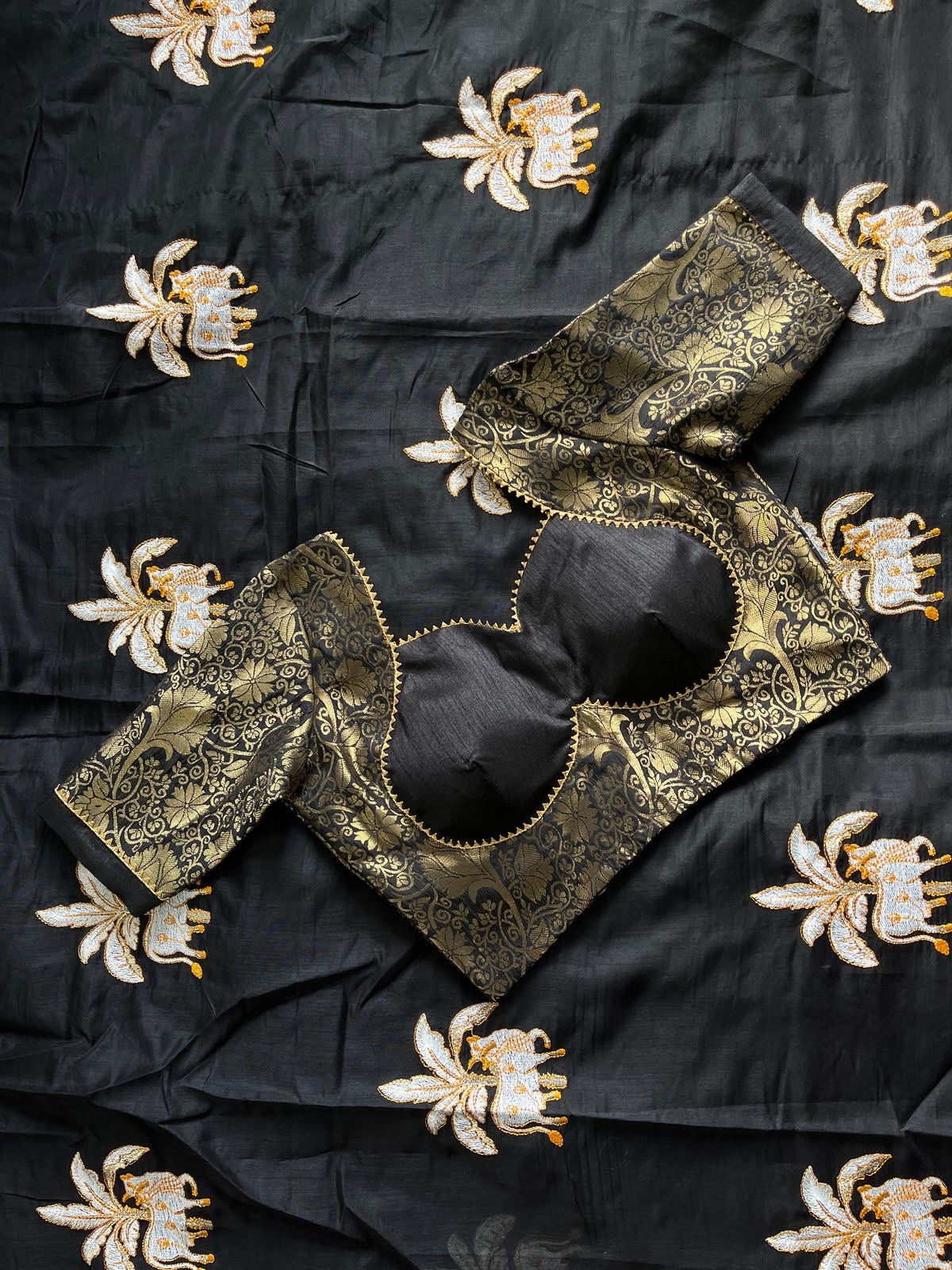Chanderi Thread zari with desginer stitched blouse