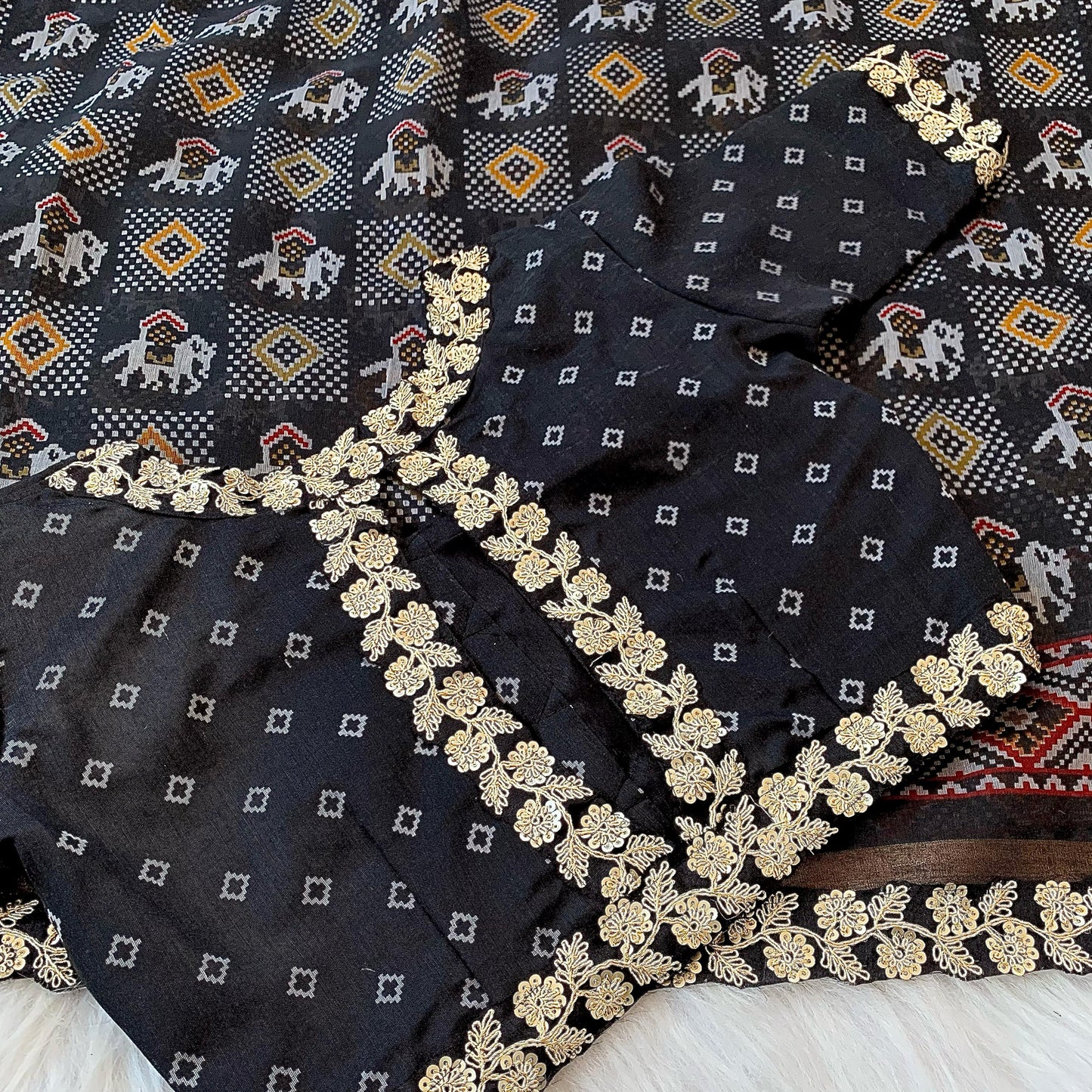 Ikkat Lenin saree with stitched Blouse