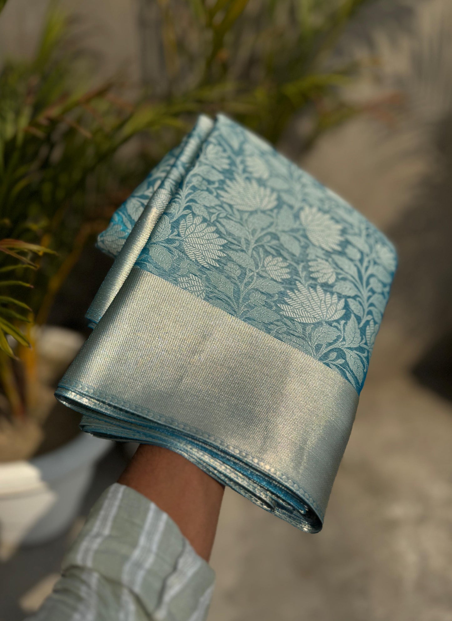 Kachi tissues sarees on offer Budget