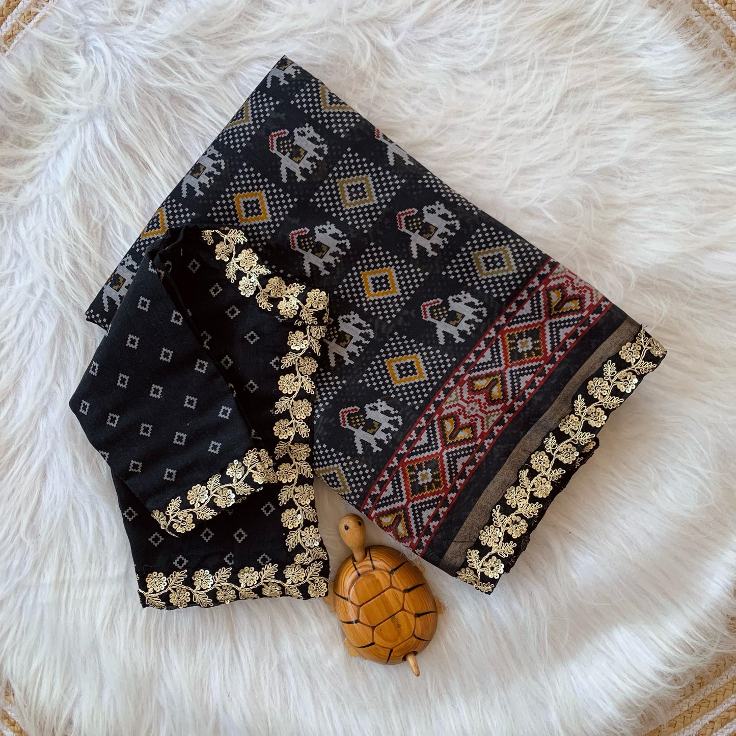 Ikkat Lenin saree with stitched Blouse