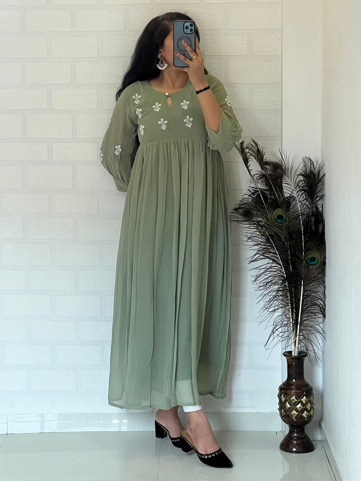 Maggak work gowns