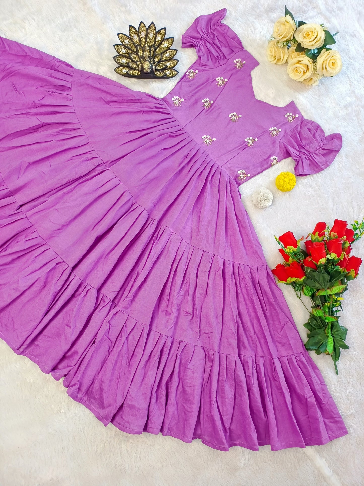 Soft cotton gowns hand pearl