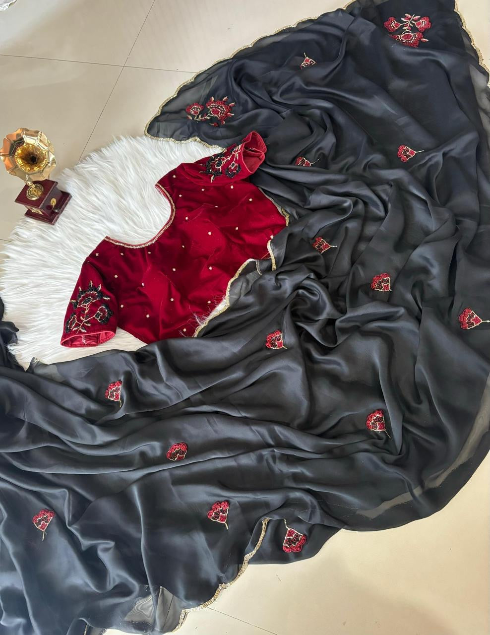 Saree With Stitched Blouse Velvet