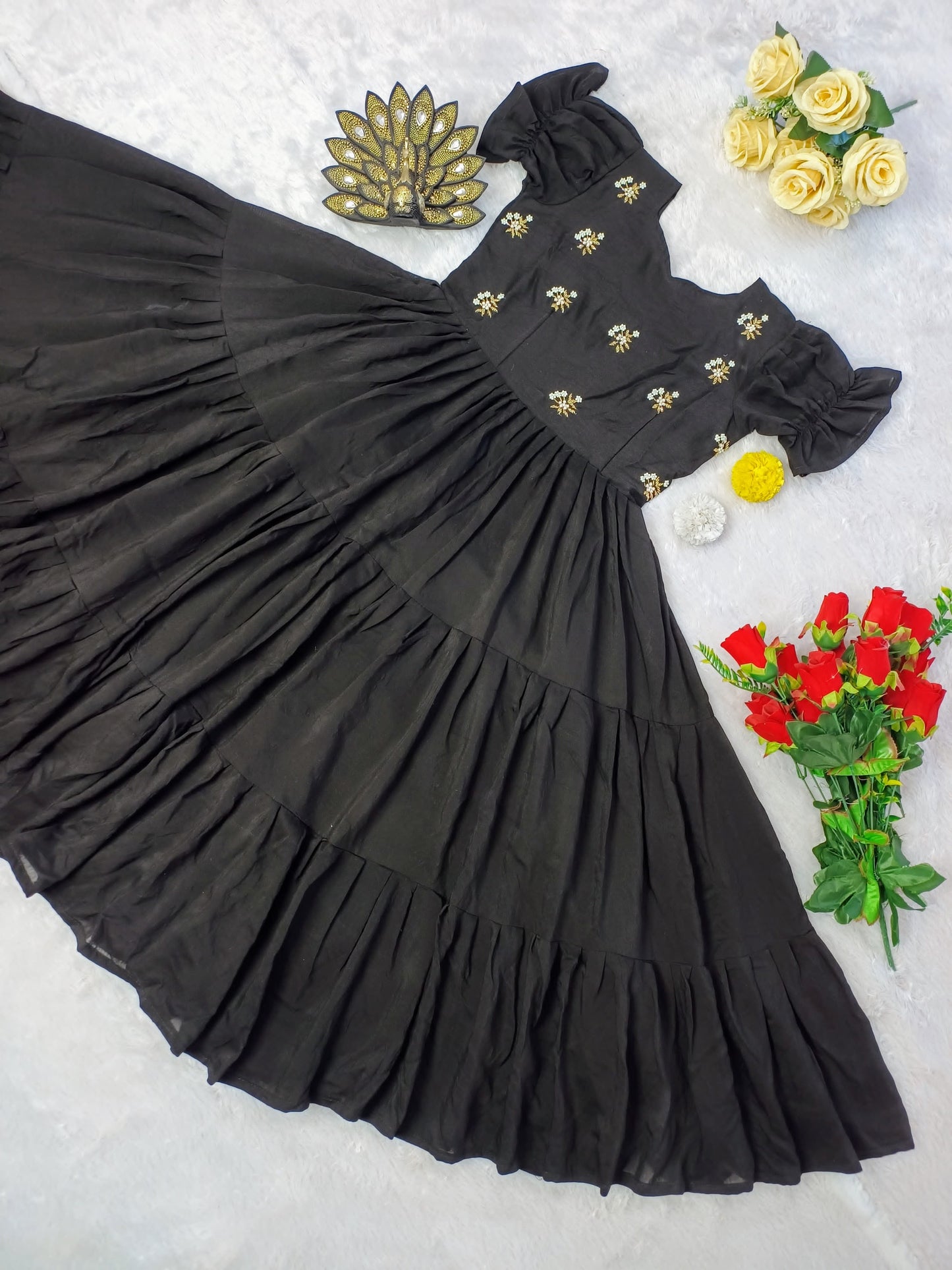 Soft cotton gowns hand pearl