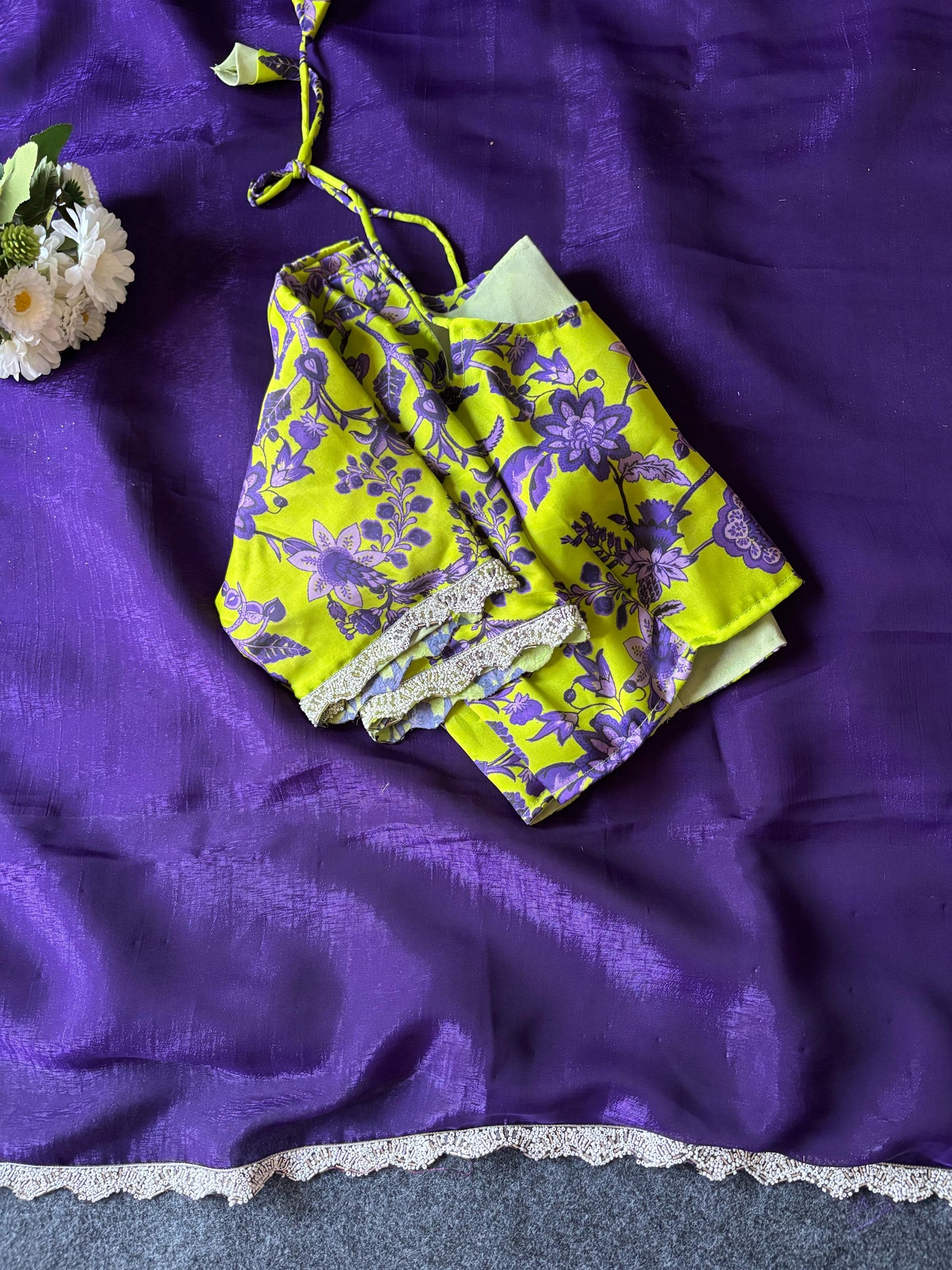 Thread model Blouse Candy Crush saree with stitched