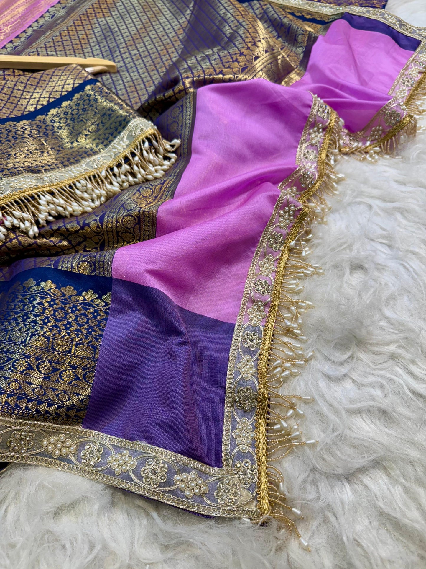 Festival Kanchipuram Banarasi Sarees with lace for Sravanamasam