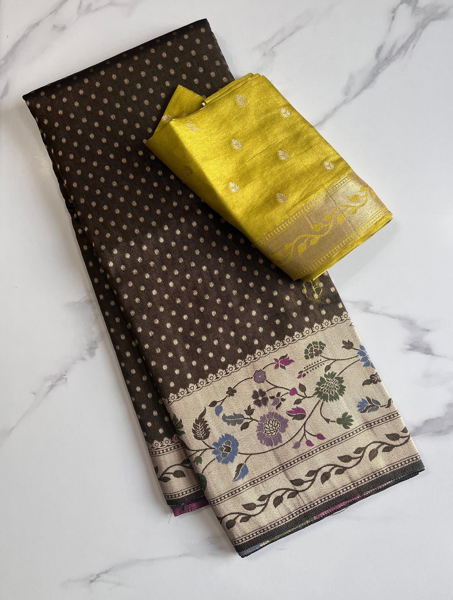 Classical Banarasi’s weaving Sarres