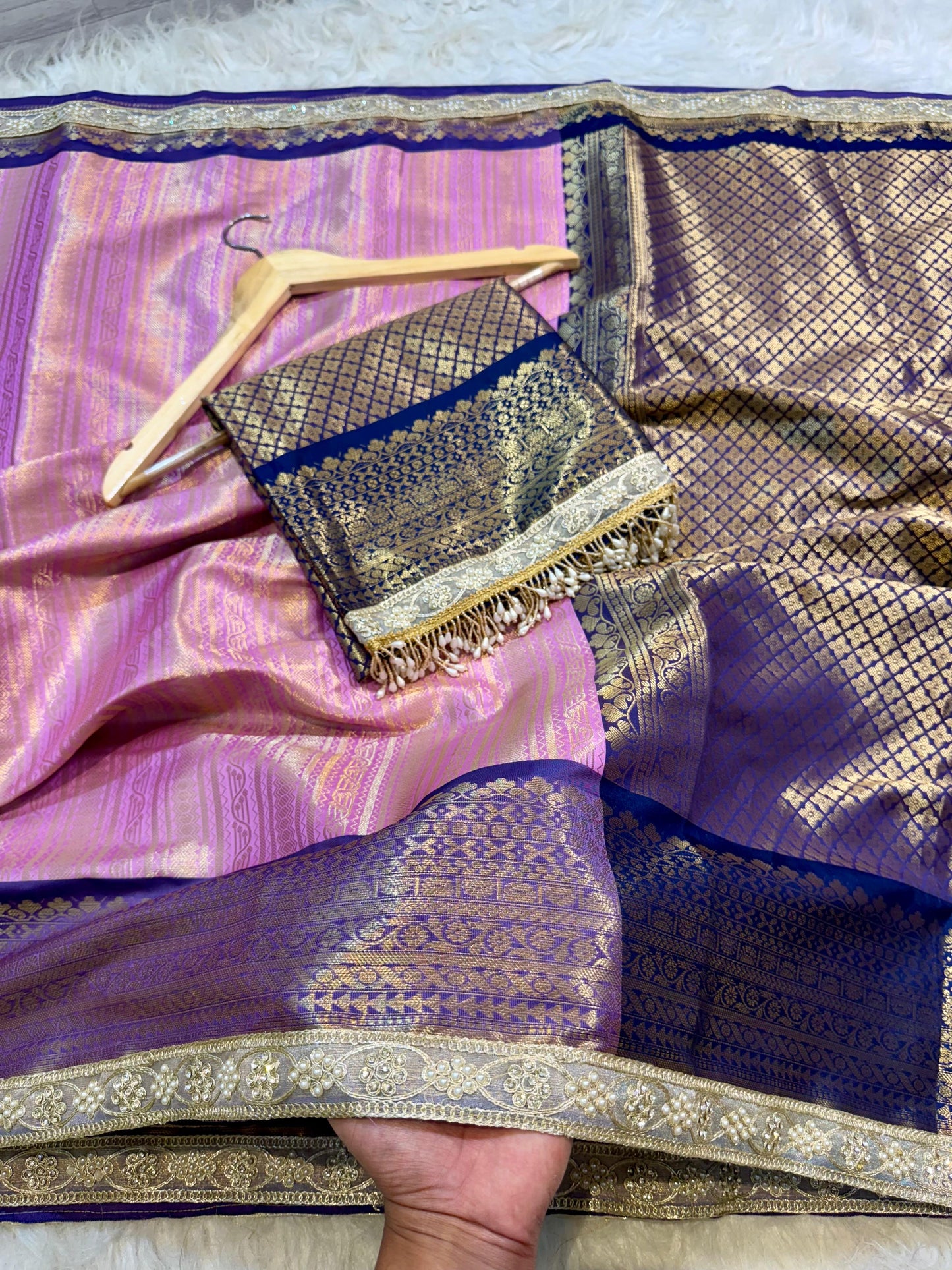 Festival Kanchipuram Banarasi Sarees with lace for Sravanamasam