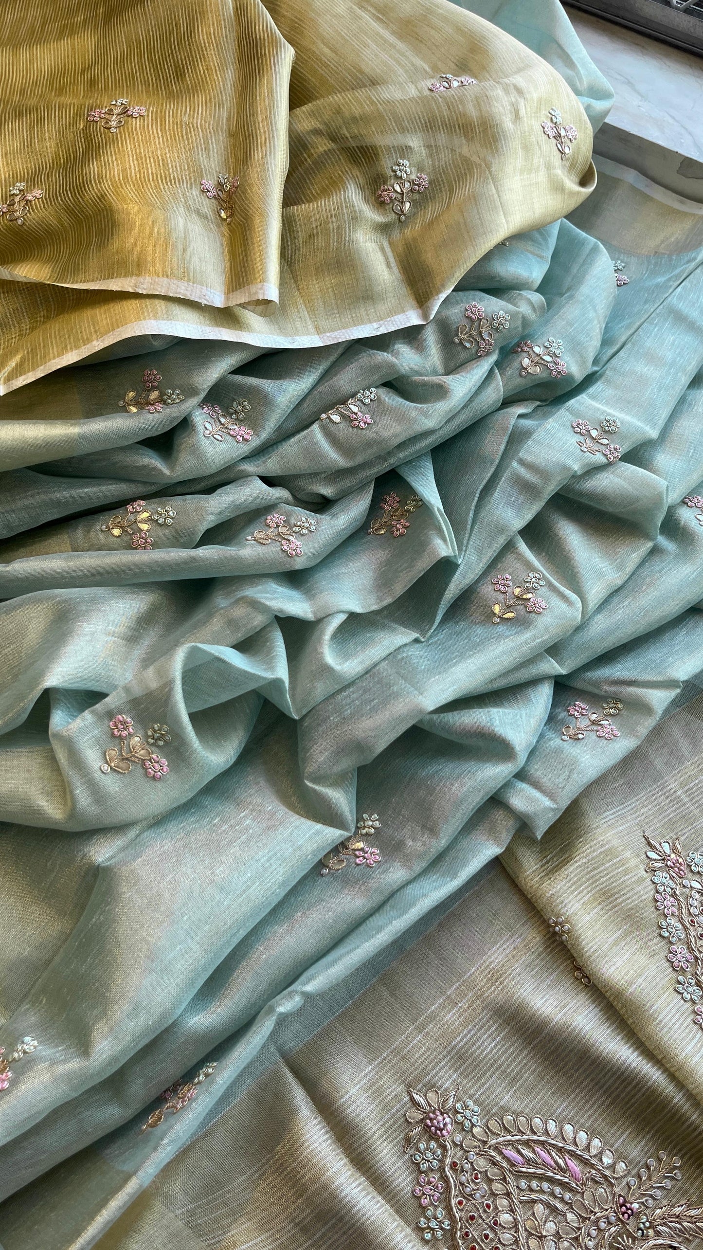 Tissue linen luxe classy saree