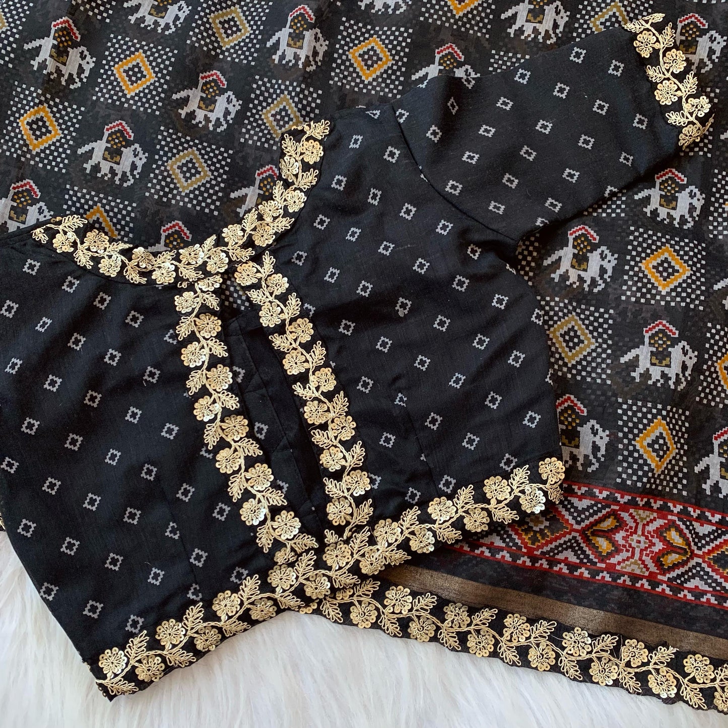 Ikkat Lenin saree with stitched Blouse