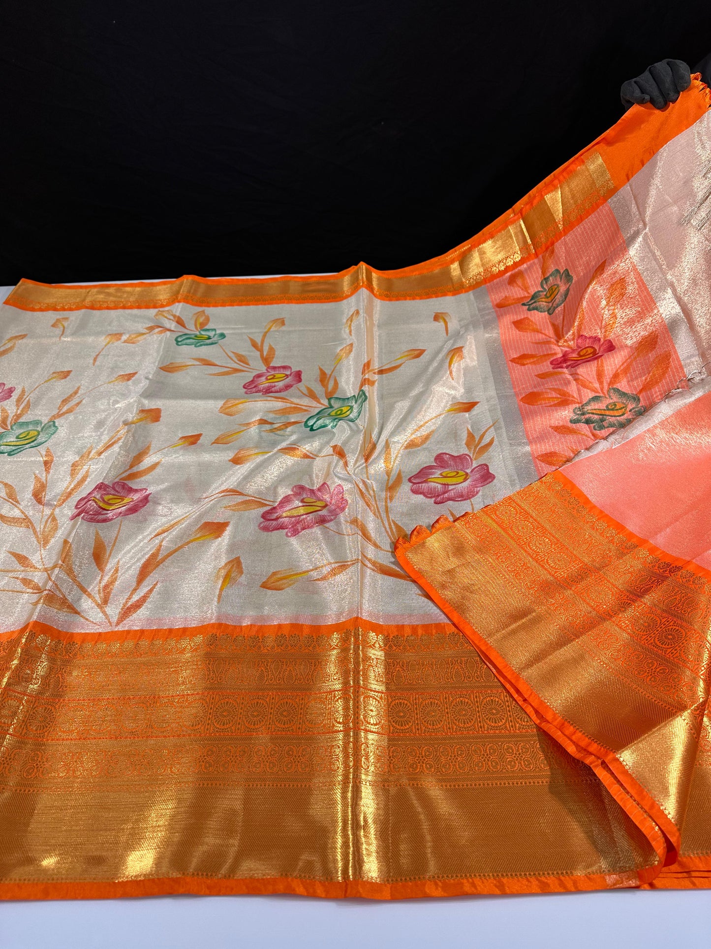 Classic Tassar tissue kanchi border