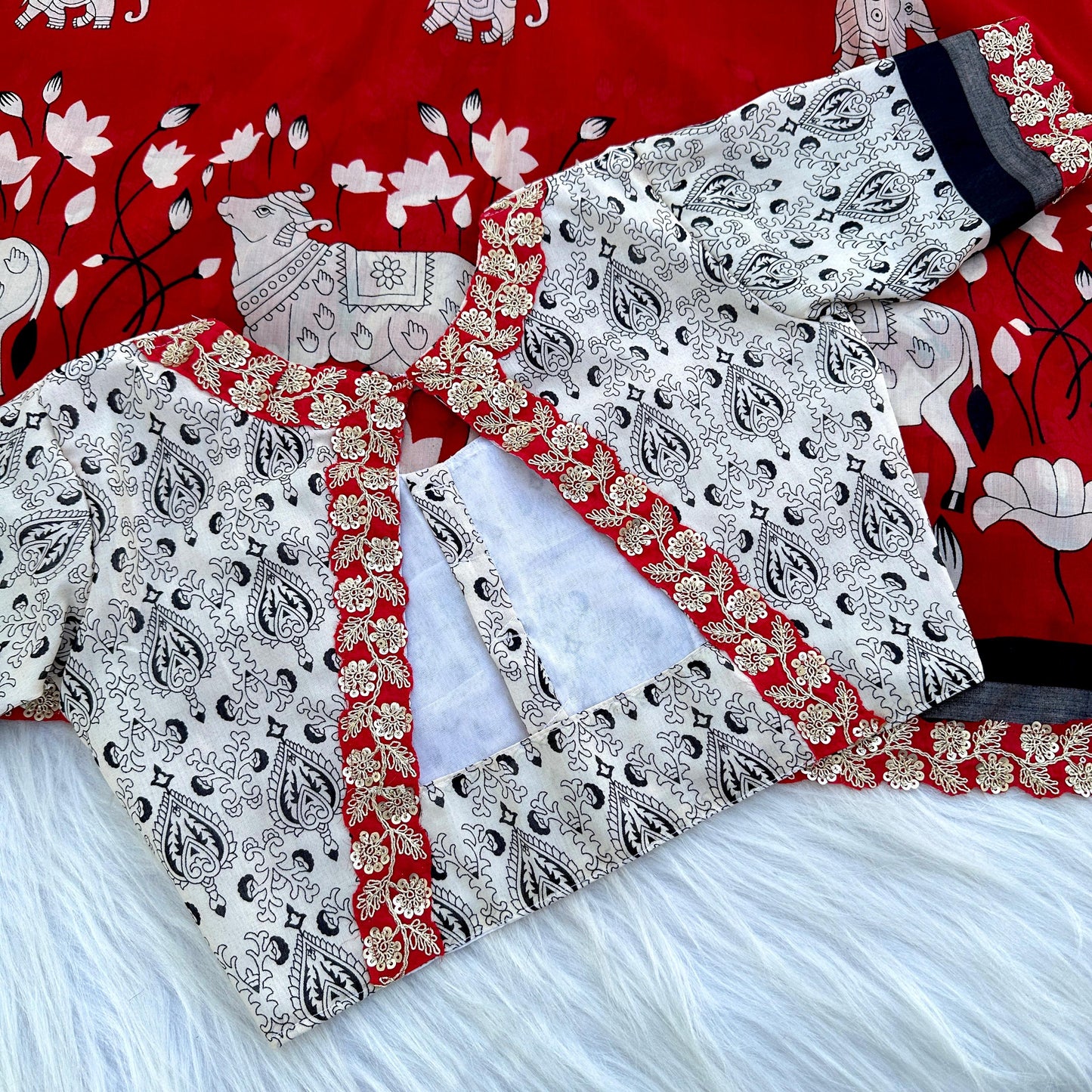 Mul mul cotton Pichwai saree with stitched blouse