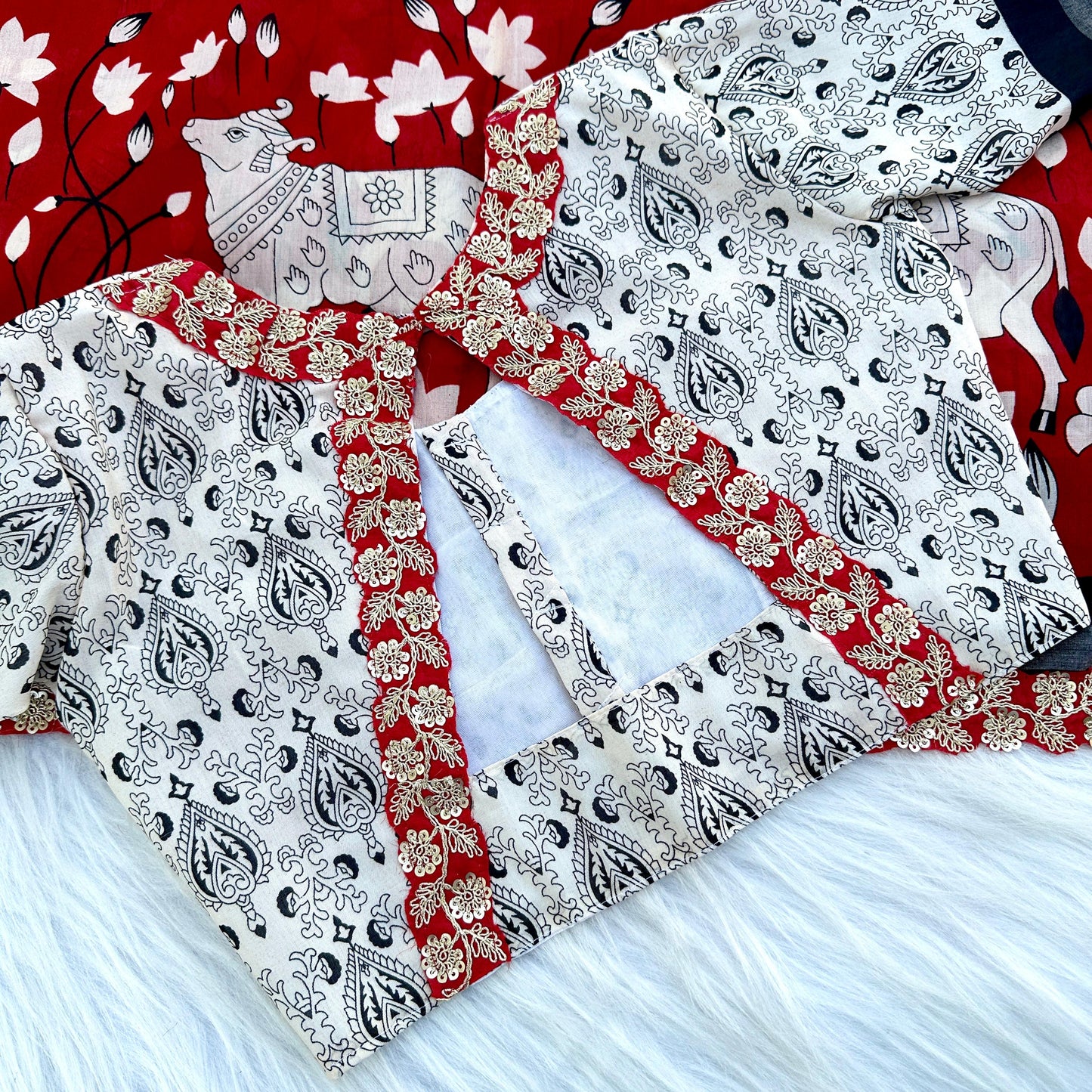 Mul mul cotton Pichwai saree with stitched blouse