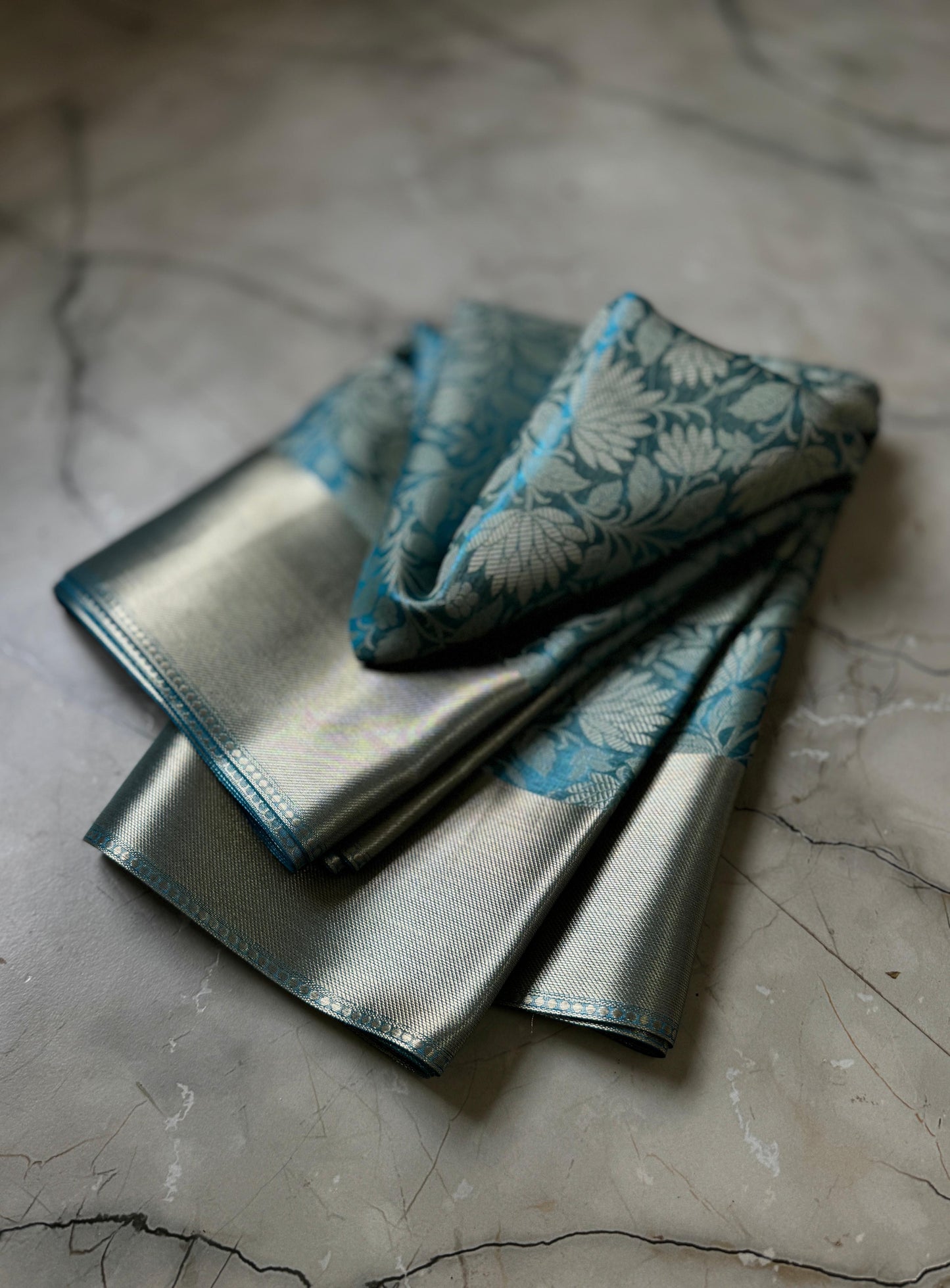 Kachi tissues sarees on offer Budget