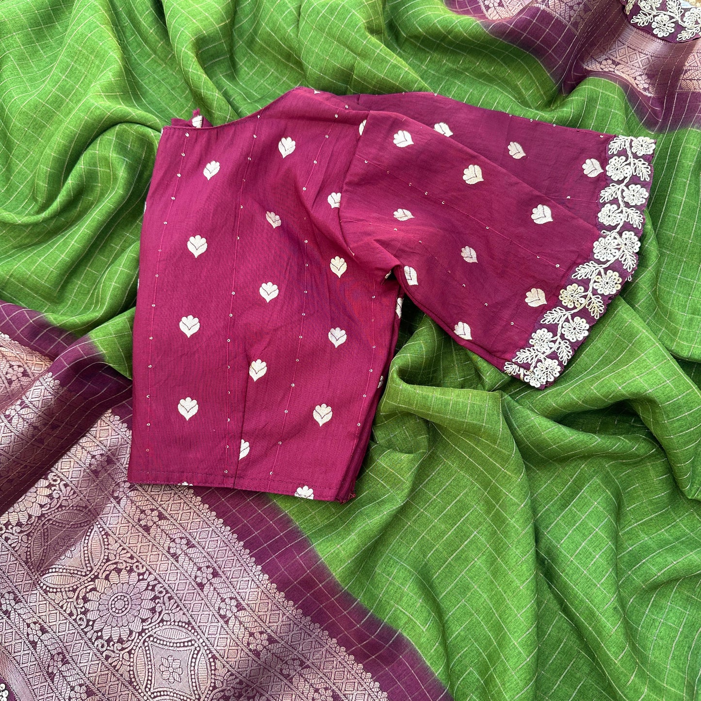Dola self Chex saree with stitch blouse with belt