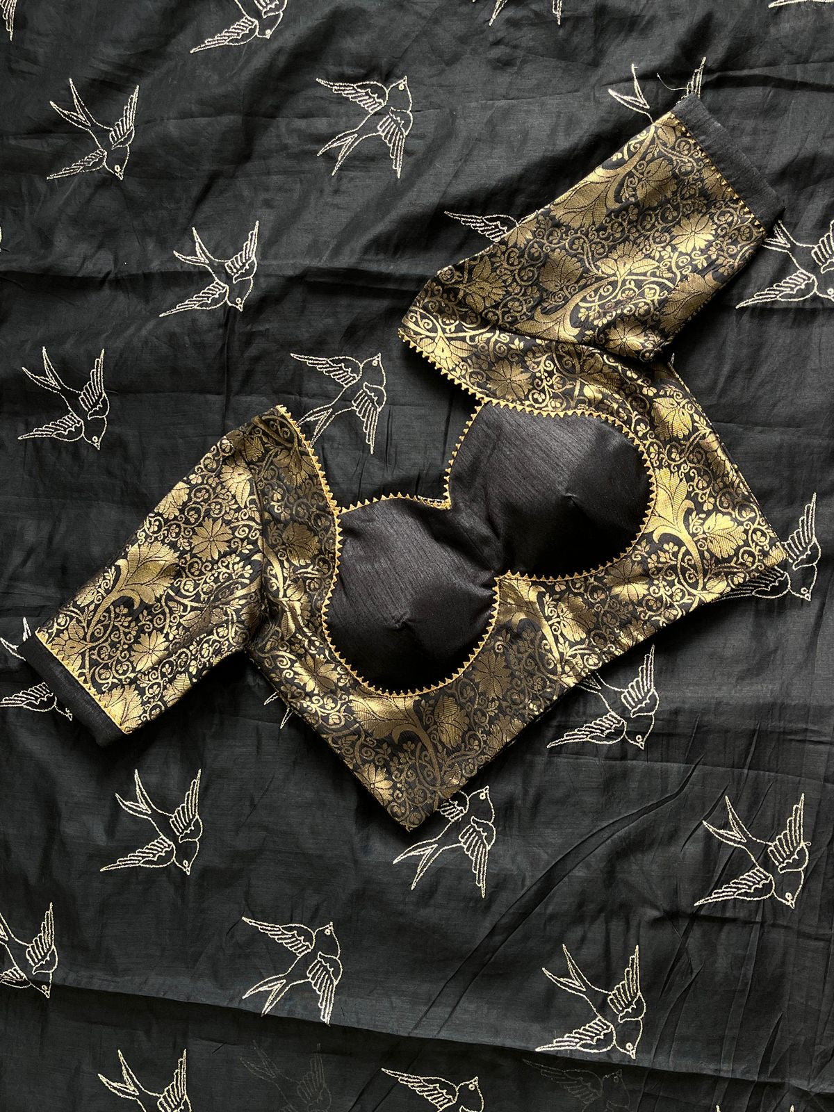 Chanderi Thread zari with desginer stitched blouse