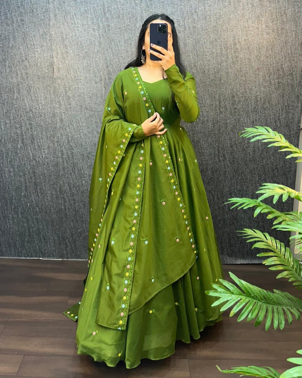 Zipsy Cafe /party Gowns For all Occasions