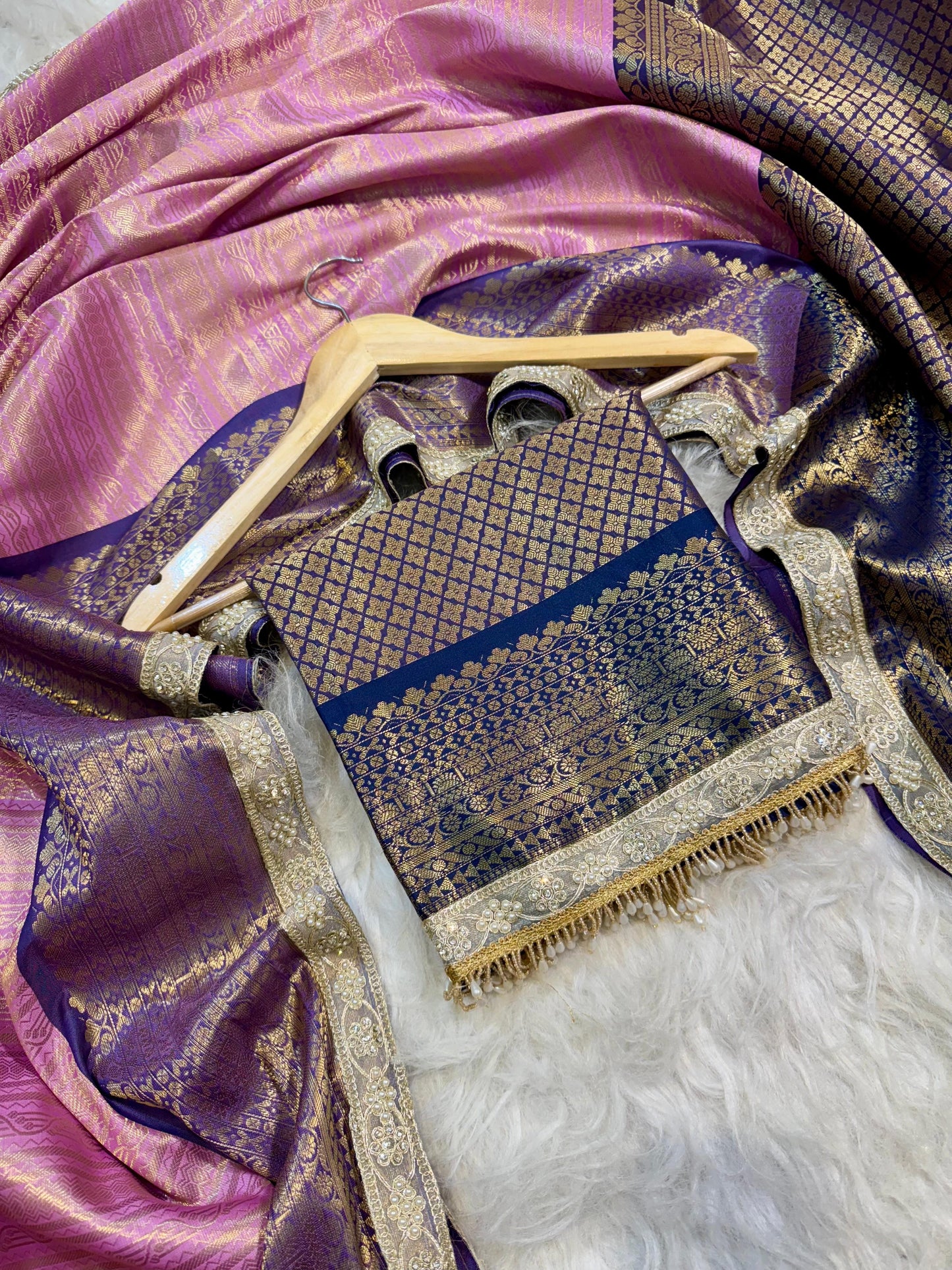 Festival Kanchipuram Banarasi Sarees with lace for Sravanamasam