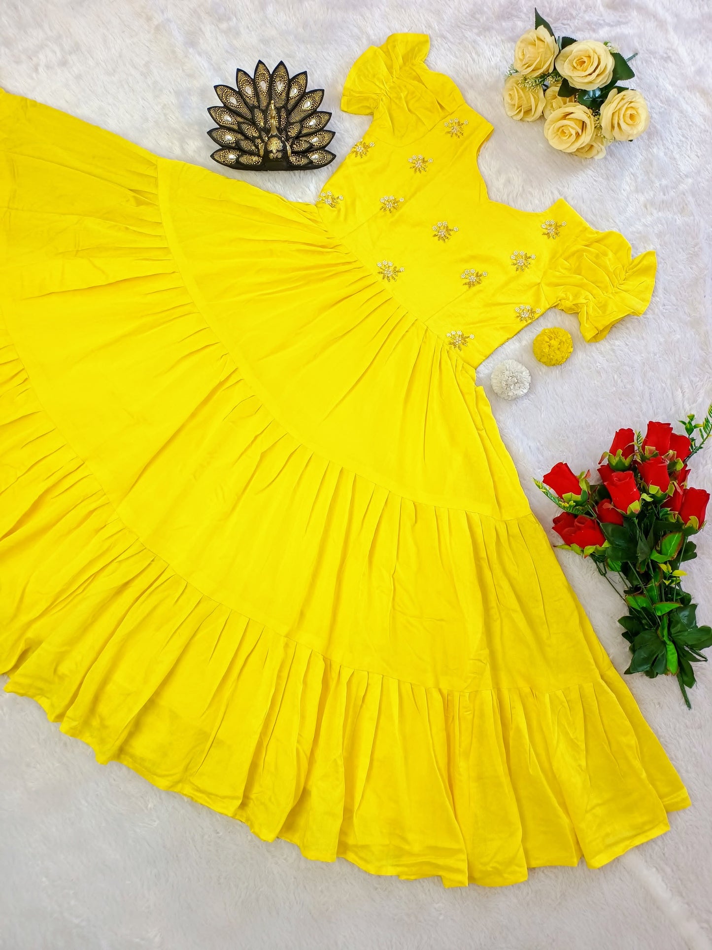 Soft cotton gowns hand pearl