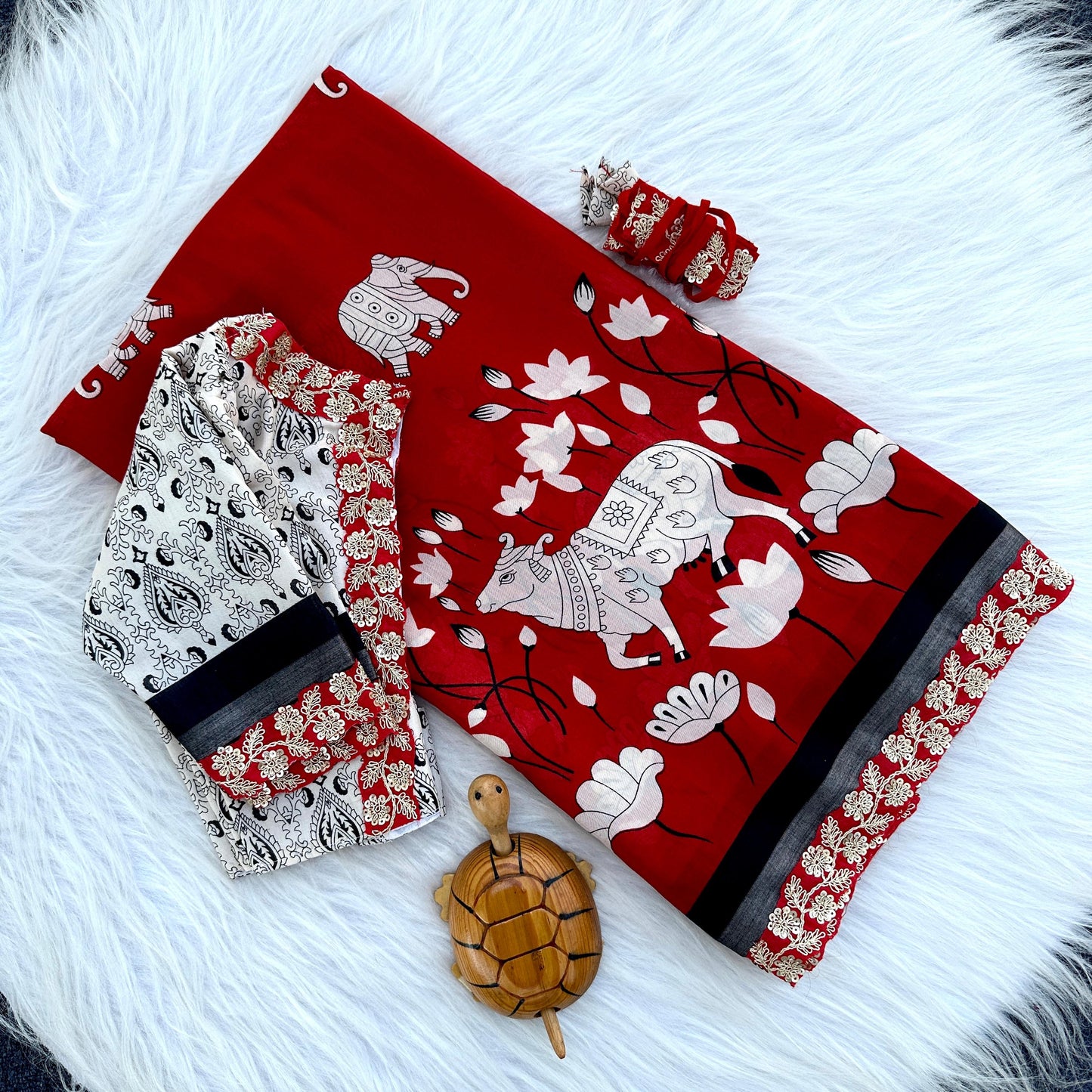 Mul mul cotton Pichwai saree with stitched blouse