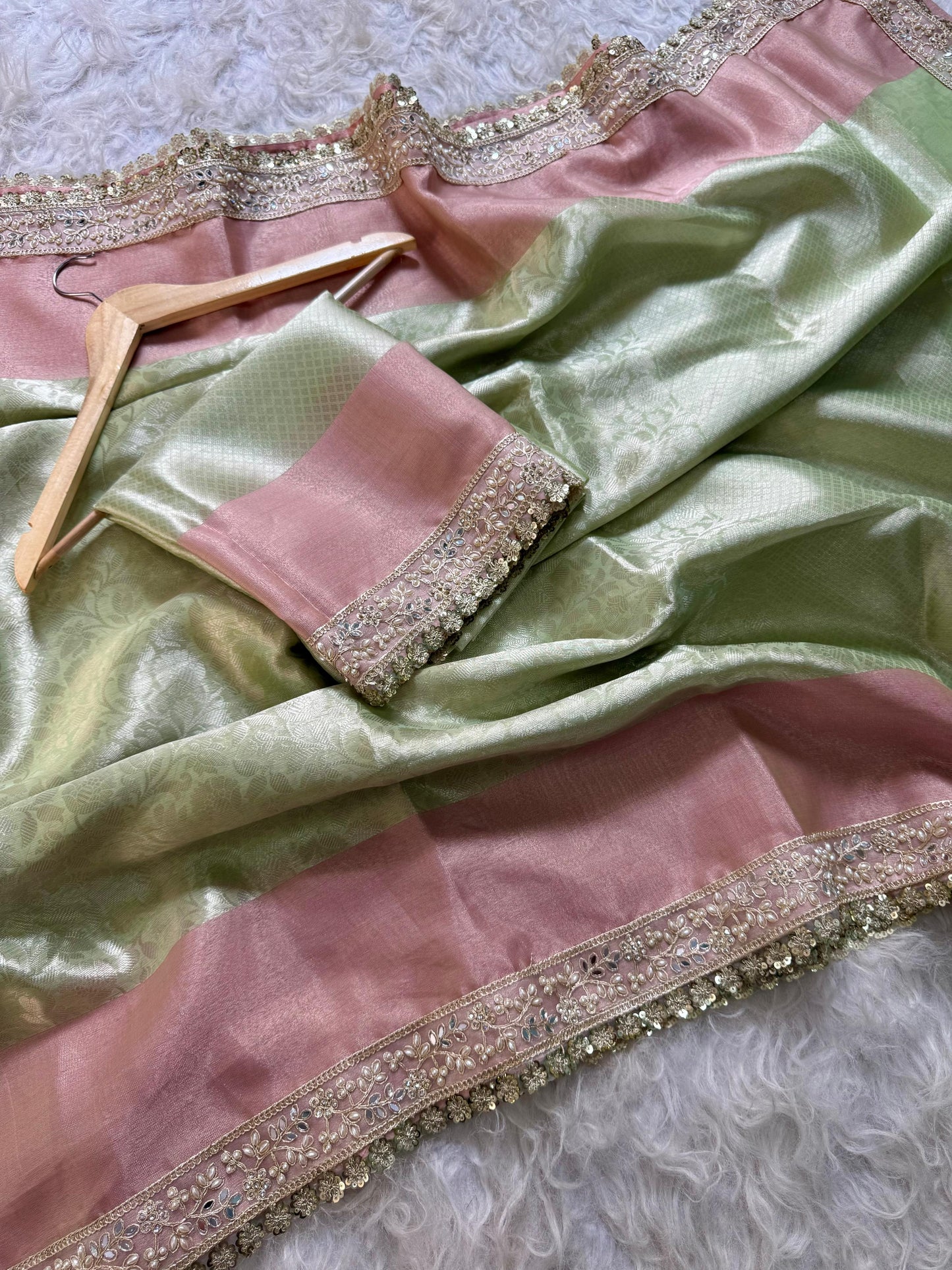 Festival Kanchipuram Banarasi Sarees with lace for Sravanamasam