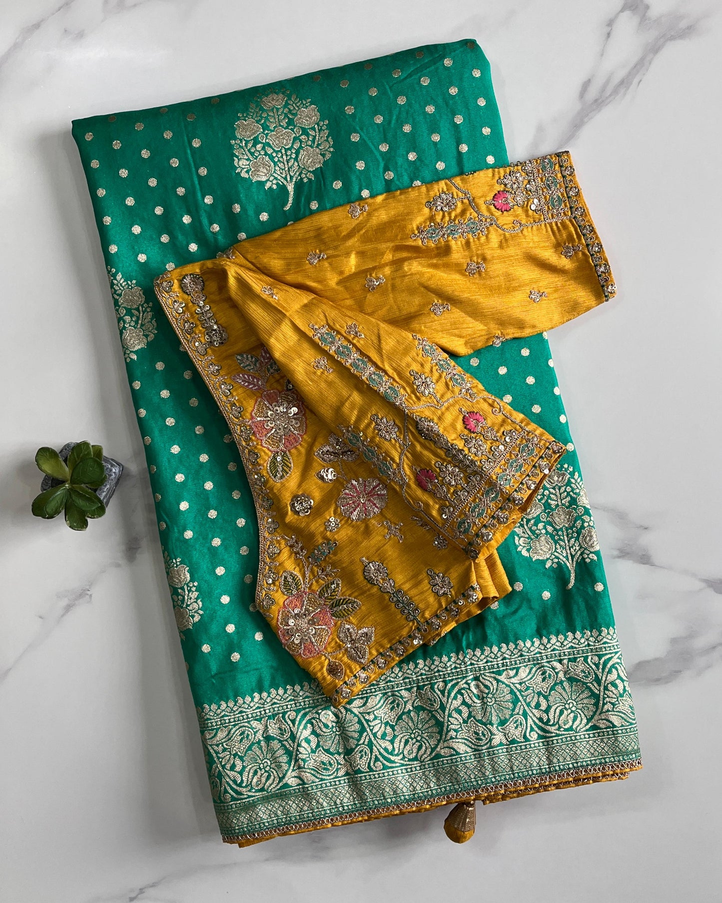 Exclusive Desgin Saree with Luxe stitched Blouse
