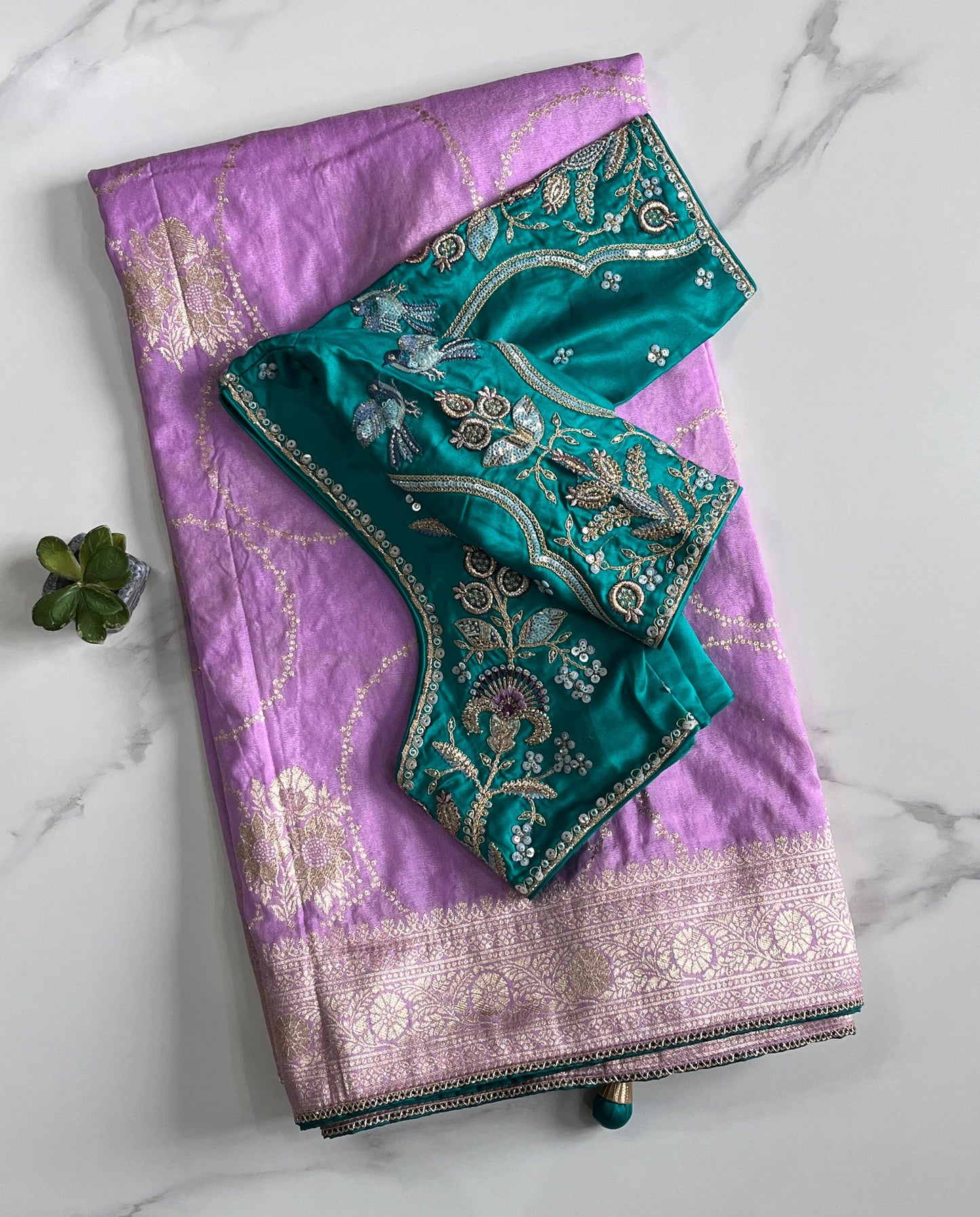 Exclusive Desgin Saree with Luxe stitched Blouse