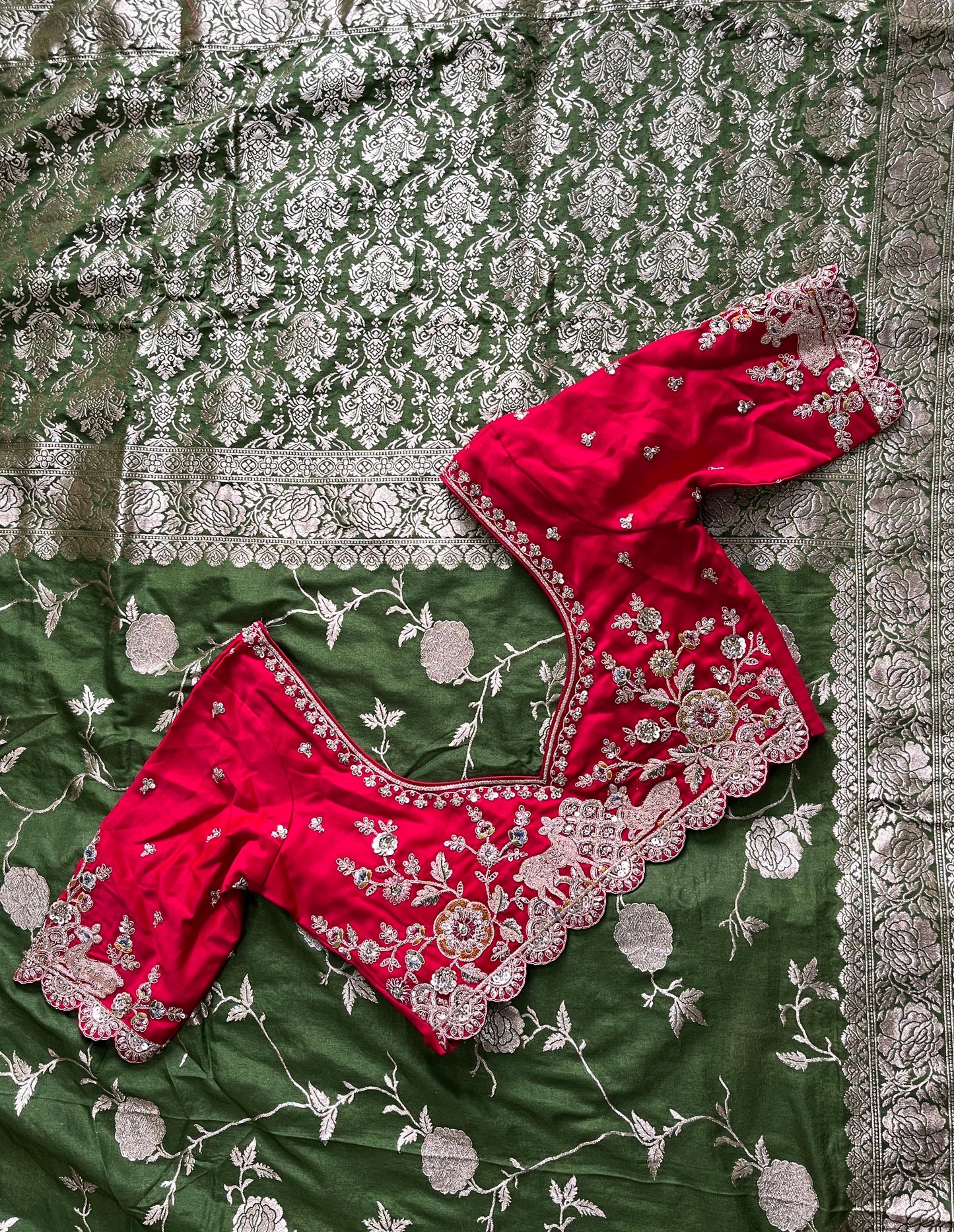 Exclusive Desgin Saree with Luxe stitched Blouse
