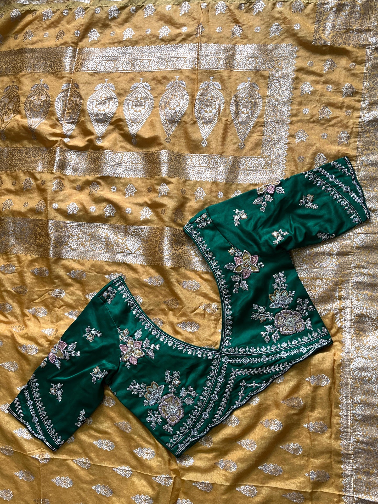 Exclusive Desgin Saree with Luxe stitched Blouse
