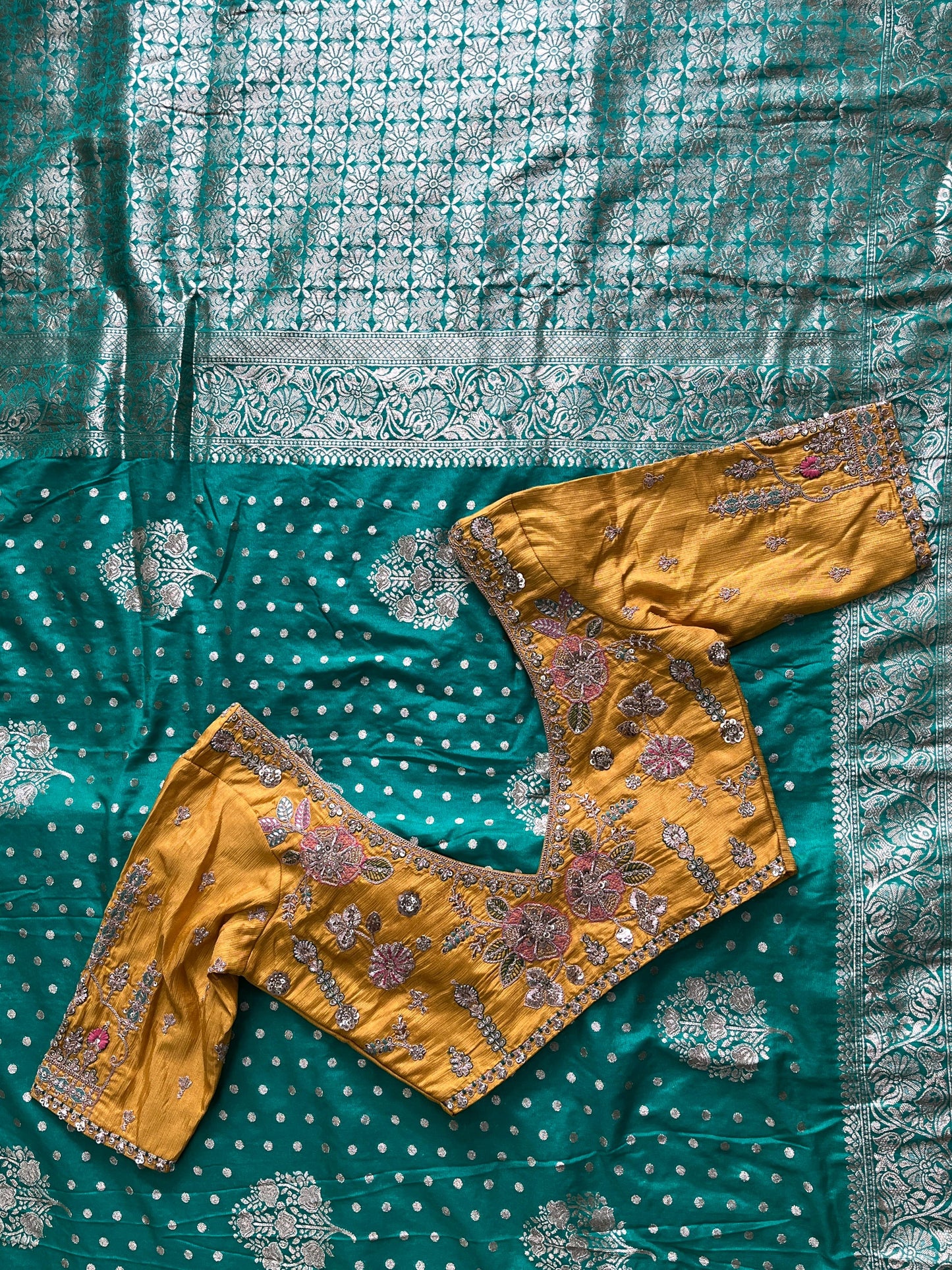 Exclusive Desgin Saree with Luxe stitched Blouse