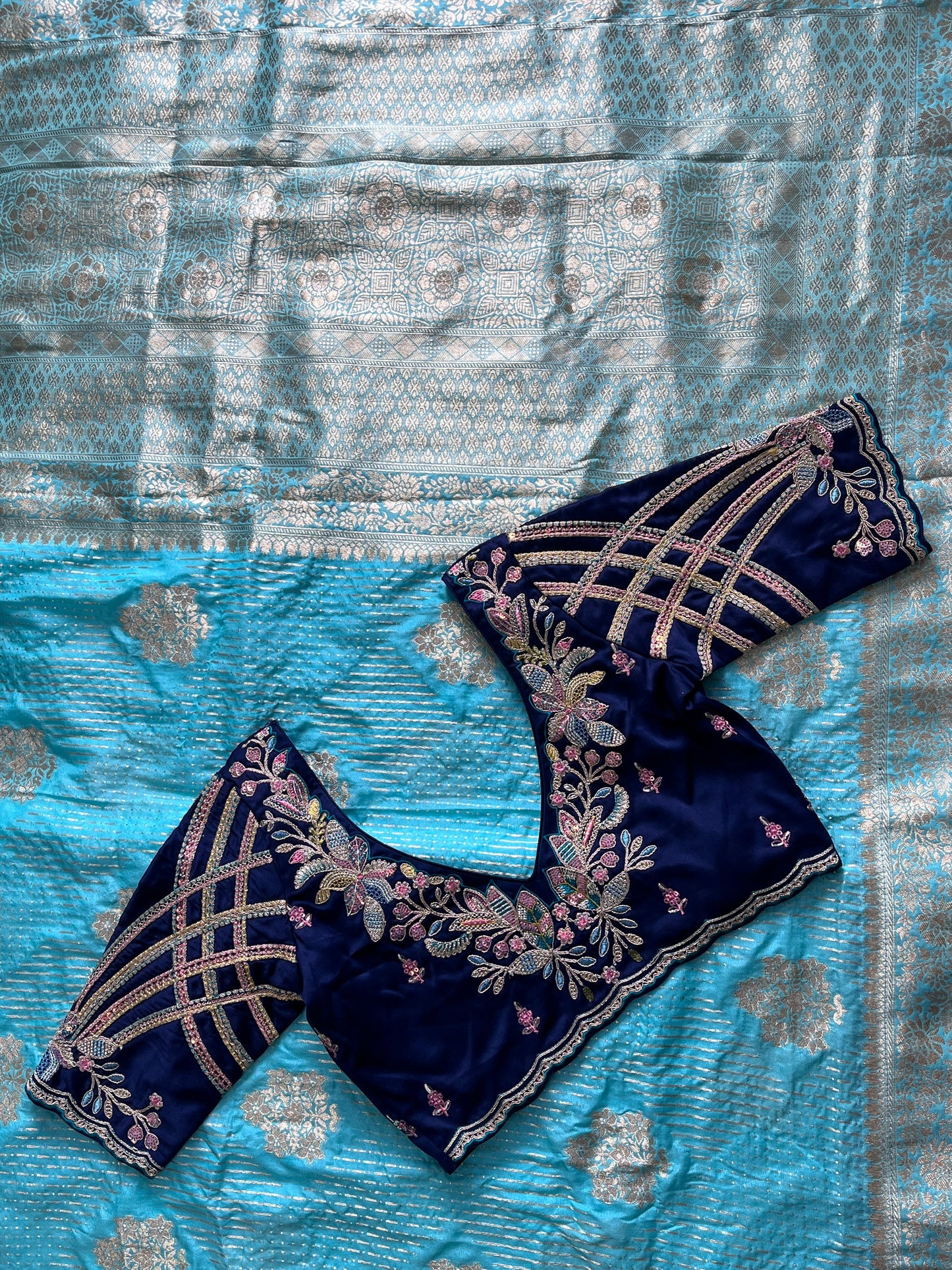 Exclusive Desgin Saree with Luxe stitched Blouse