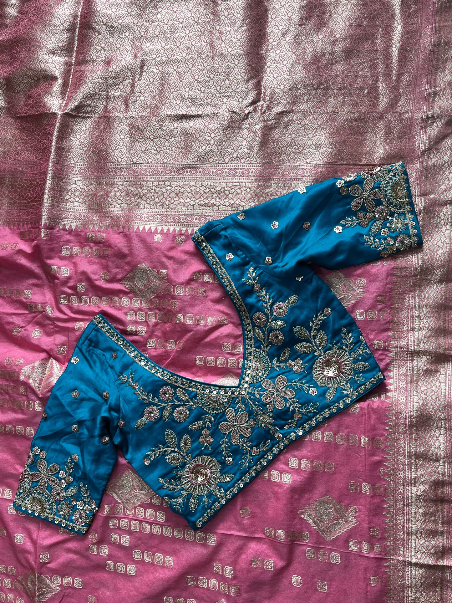 Exclusive Desgin Saree with Luxe stitched Blouse