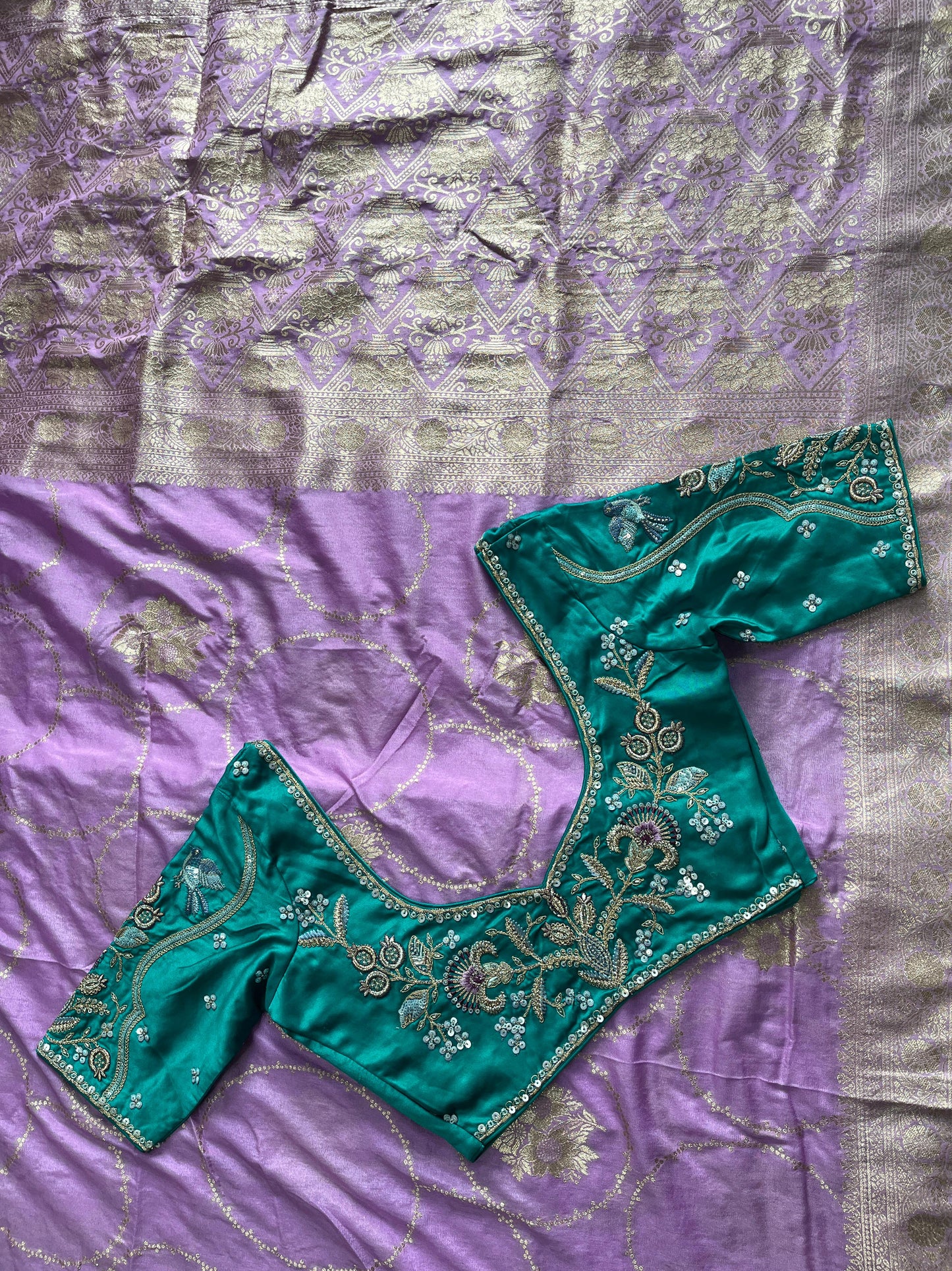 Exclusive Desgin Saree with Luxe stitched Blouse