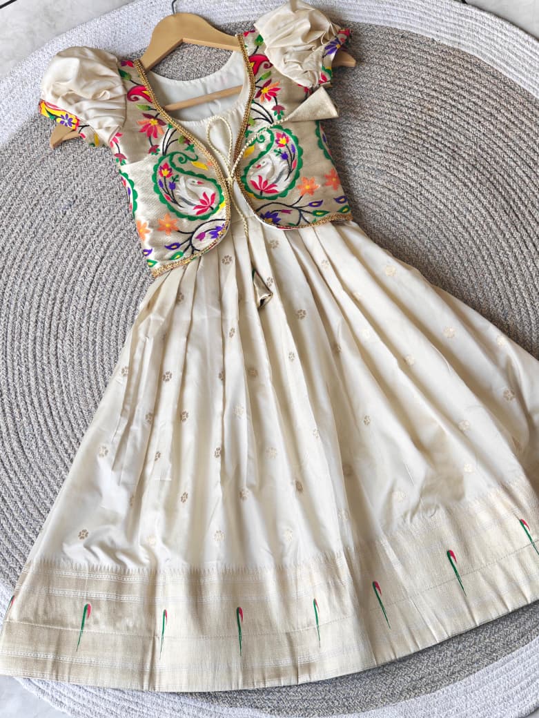 Kids Gowns paithani 2 in One Gowns ✨