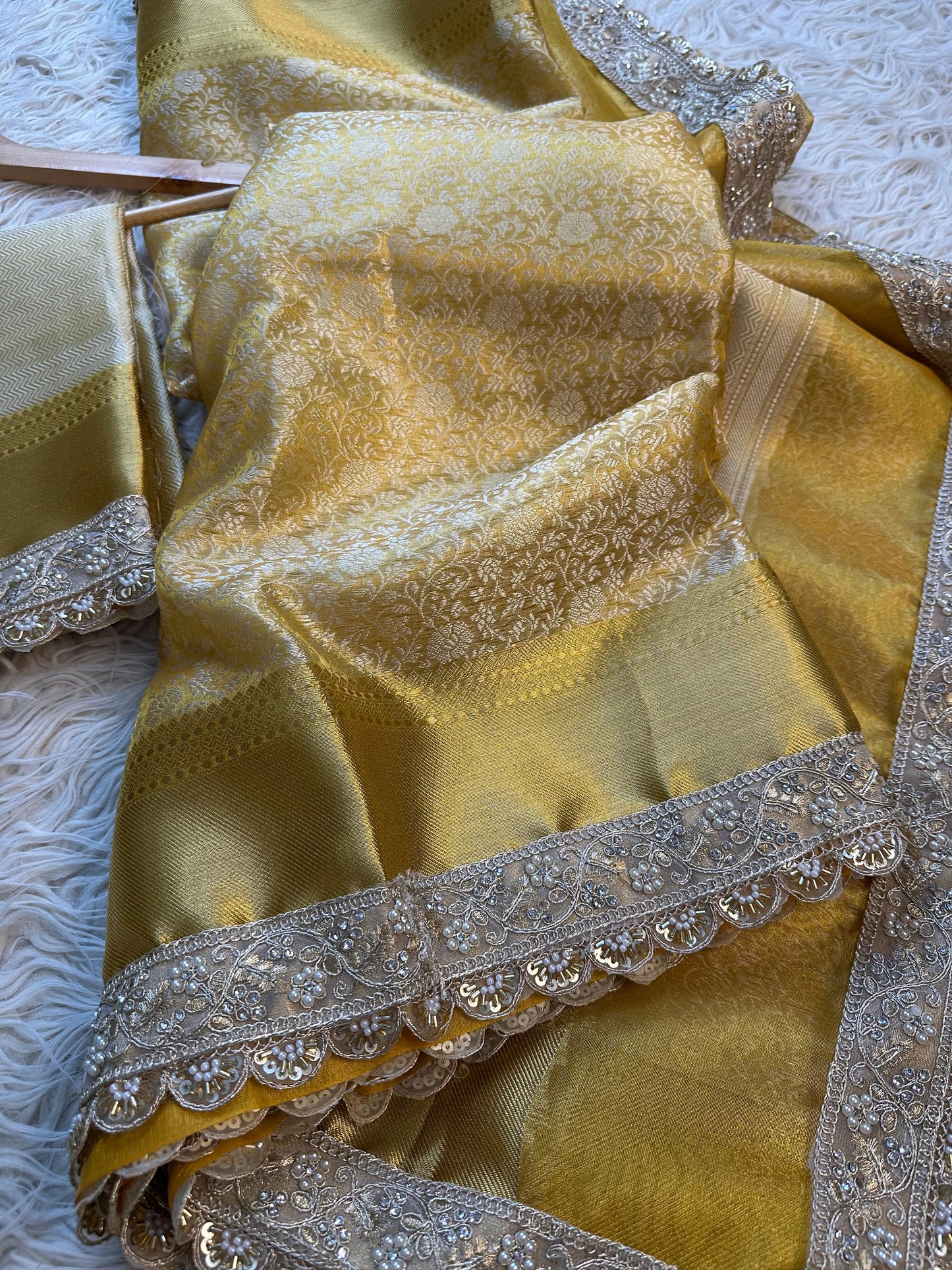 Gold Weaving Kanjivaram Classic sarees