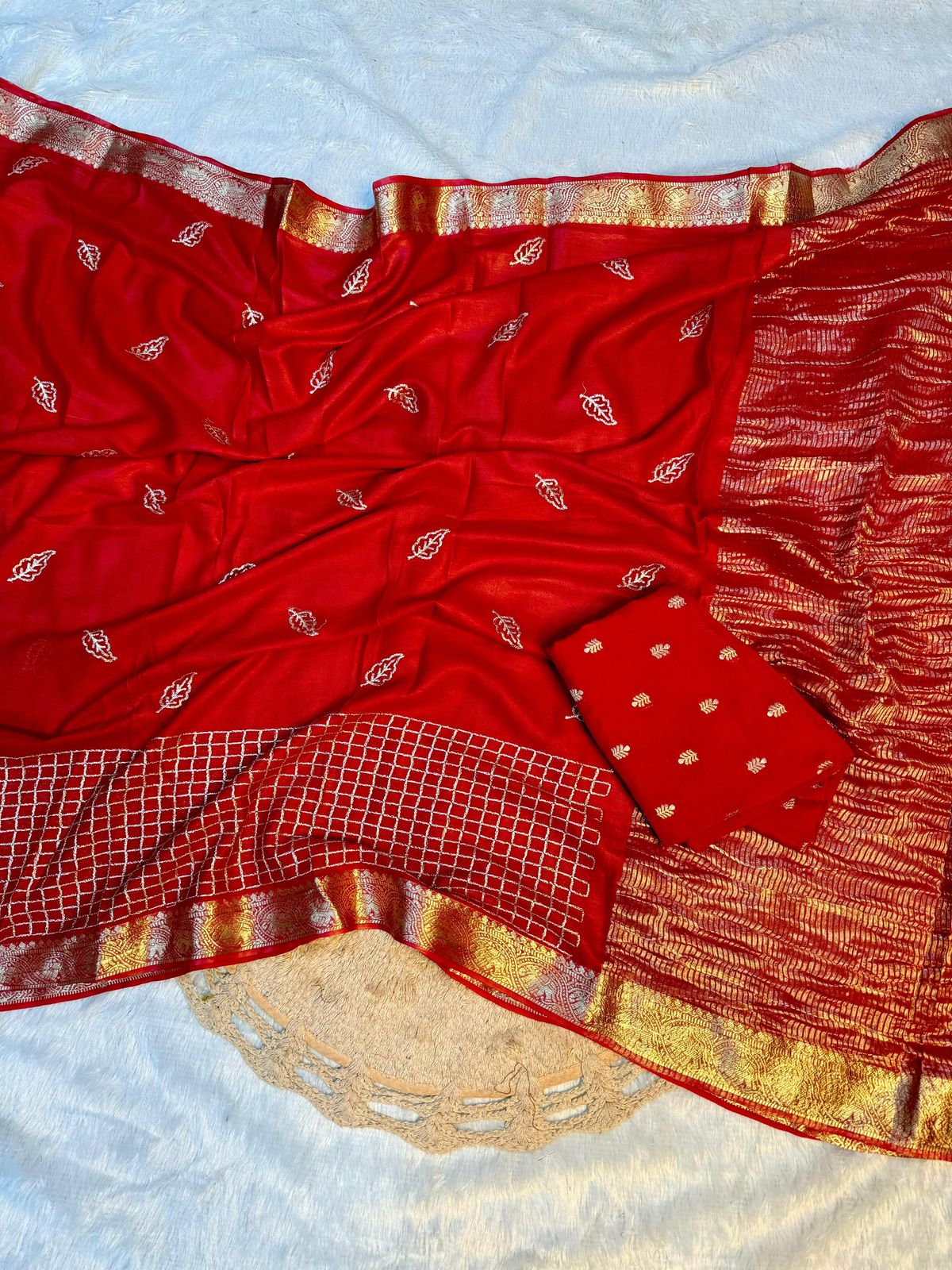 Viscose Georgette chitti pallu budget sarees