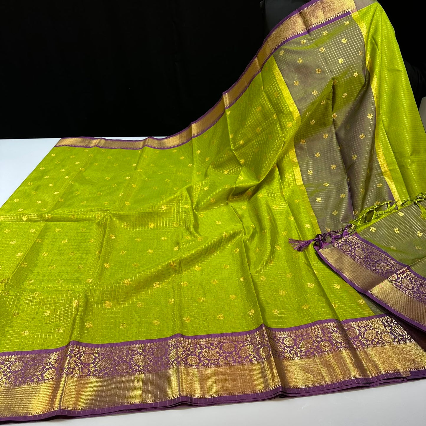 Vintage soft premium weaving trending saree