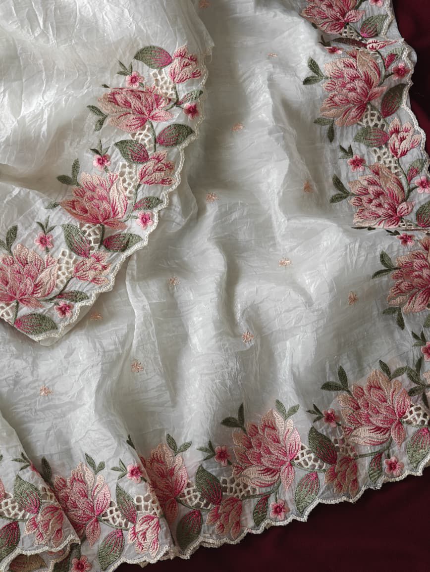 🌸 Where Luxury Meets Craftsmanship – Embroidered Crush Silk Beauty 🌸With Stitched Blouse ✨