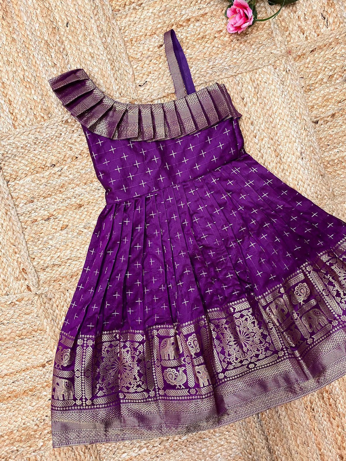 β¨ Little Fashionistas, Big Style β Exclusive Silk Saree & Crop Top for Girls! β¨