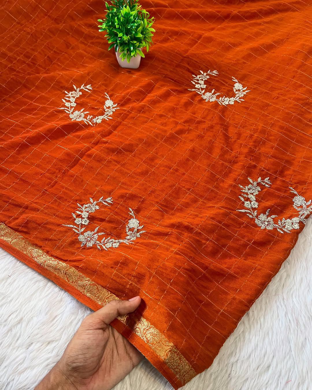 Chinon Viscose Checck Classic sarees