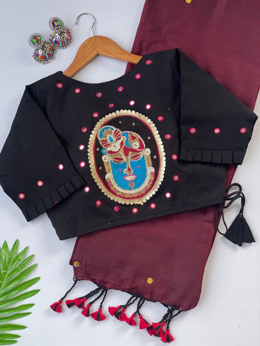 Khadi cotton with stitched Bollywood style
Blouse