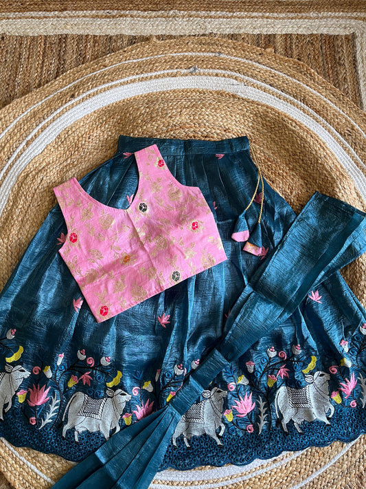 Kids party wear cute crush pichwai sets