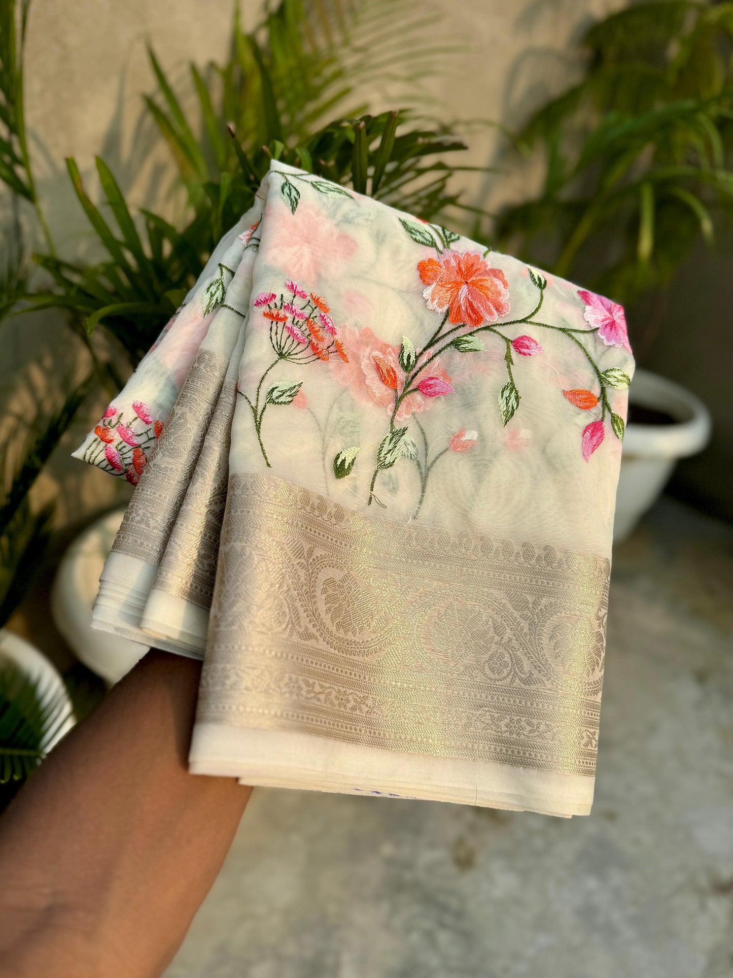 Banarasi kora organza Embroidery budget saree