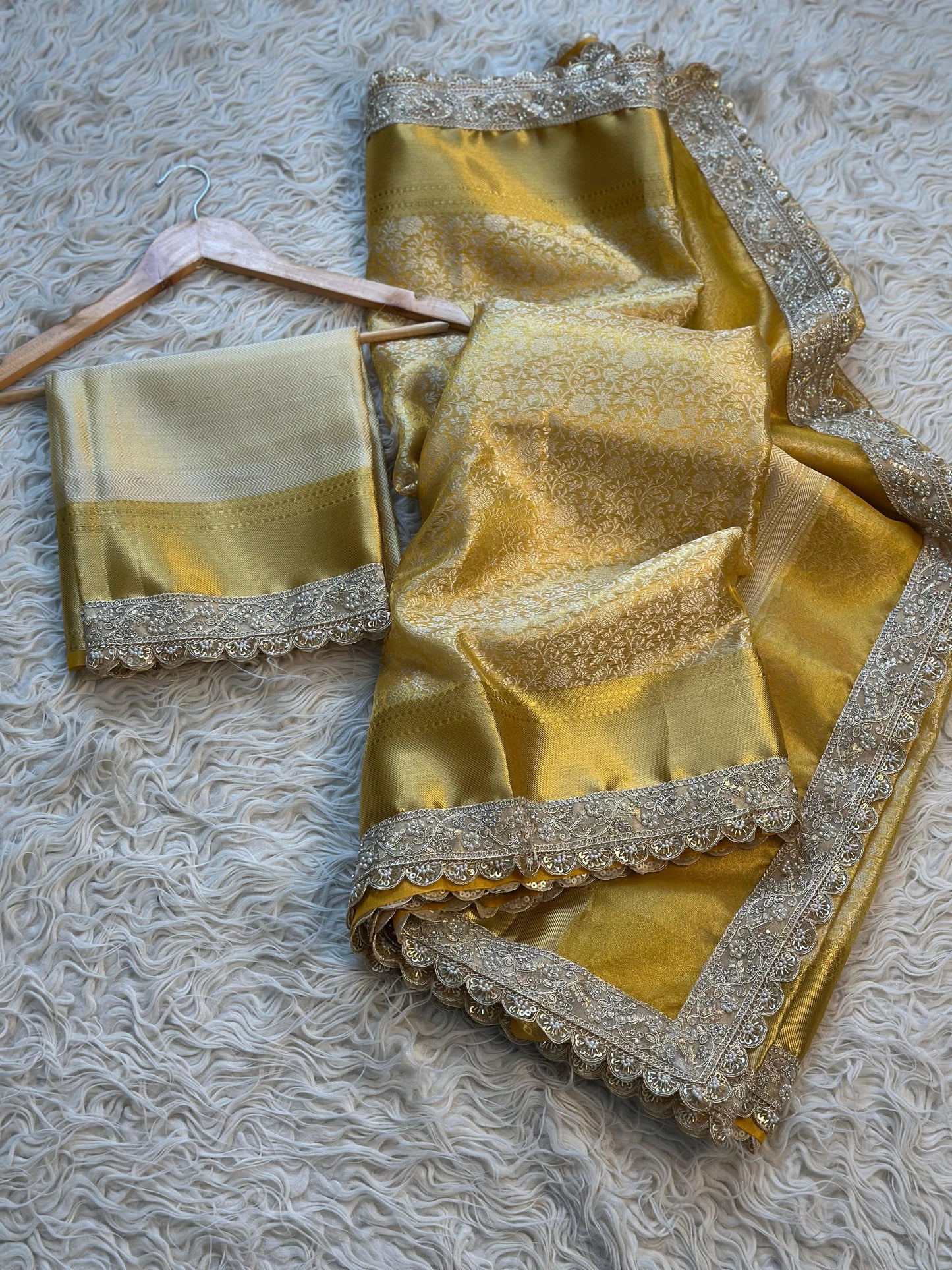 Gold Weaving Kanjivaram Classic sarees