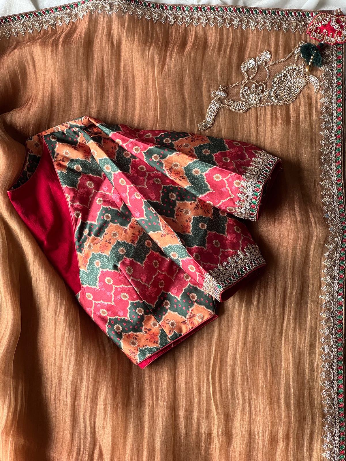 Crunchy silk rustic elephant saree with stitched blouse