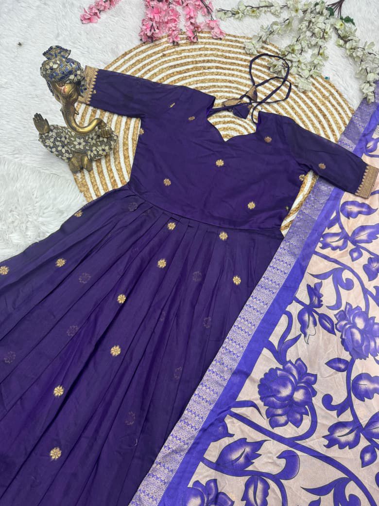 Classic look weaving zari gown with dupatta