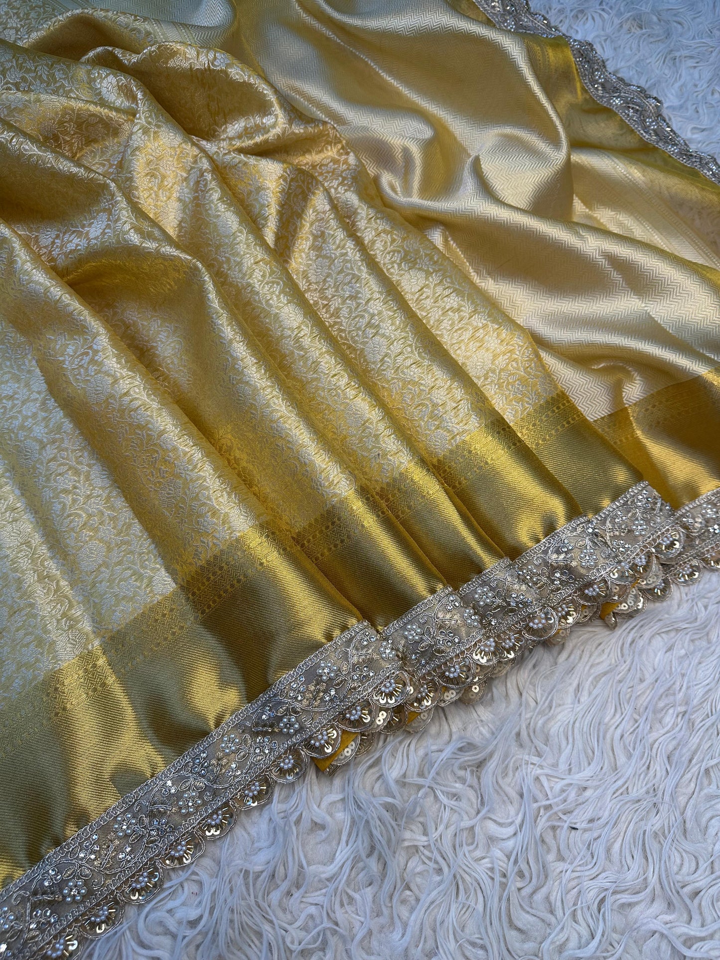 Gold Weaving Kanjivaram Classic sarees