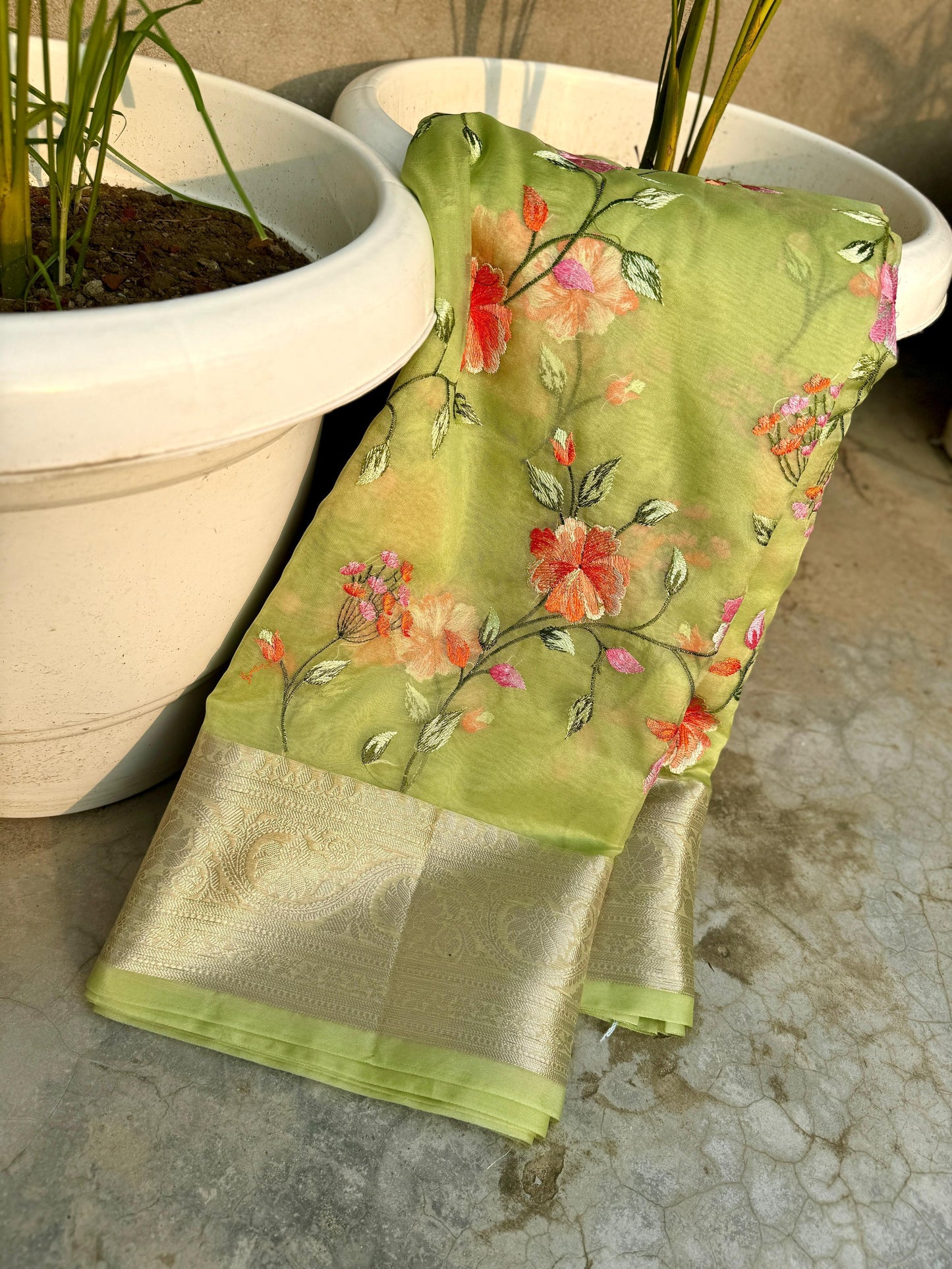 Banarasi kora organza Embroidery budget saree